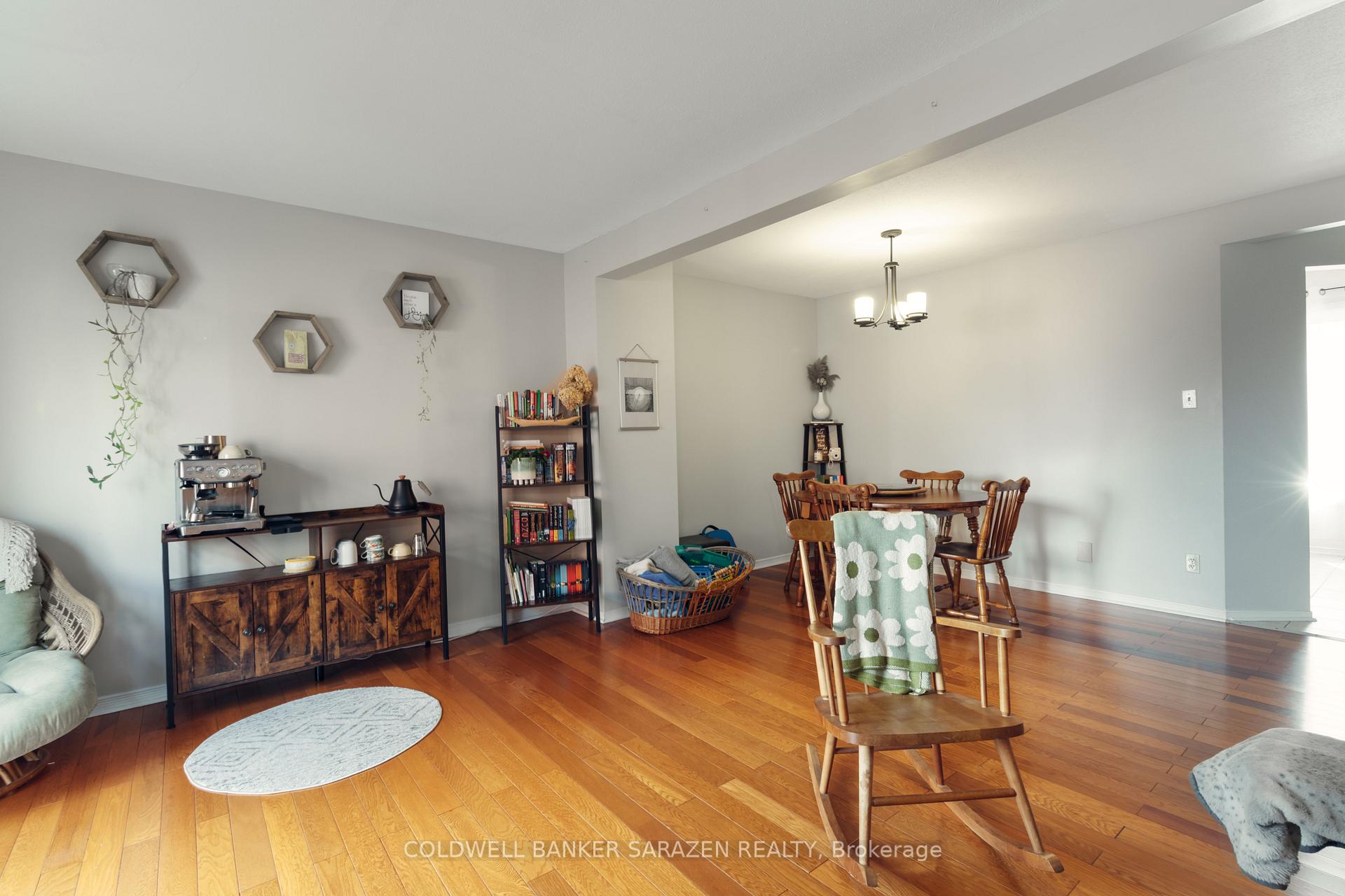 Photo 6 of 1325 Summerville Avenue, Ottawa, Carlington — HOMEH