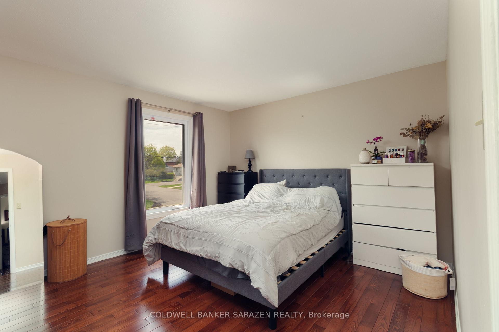 Photo 9 of 1325 Summerville Avenue, Ottawa, Carlington — HOMEH