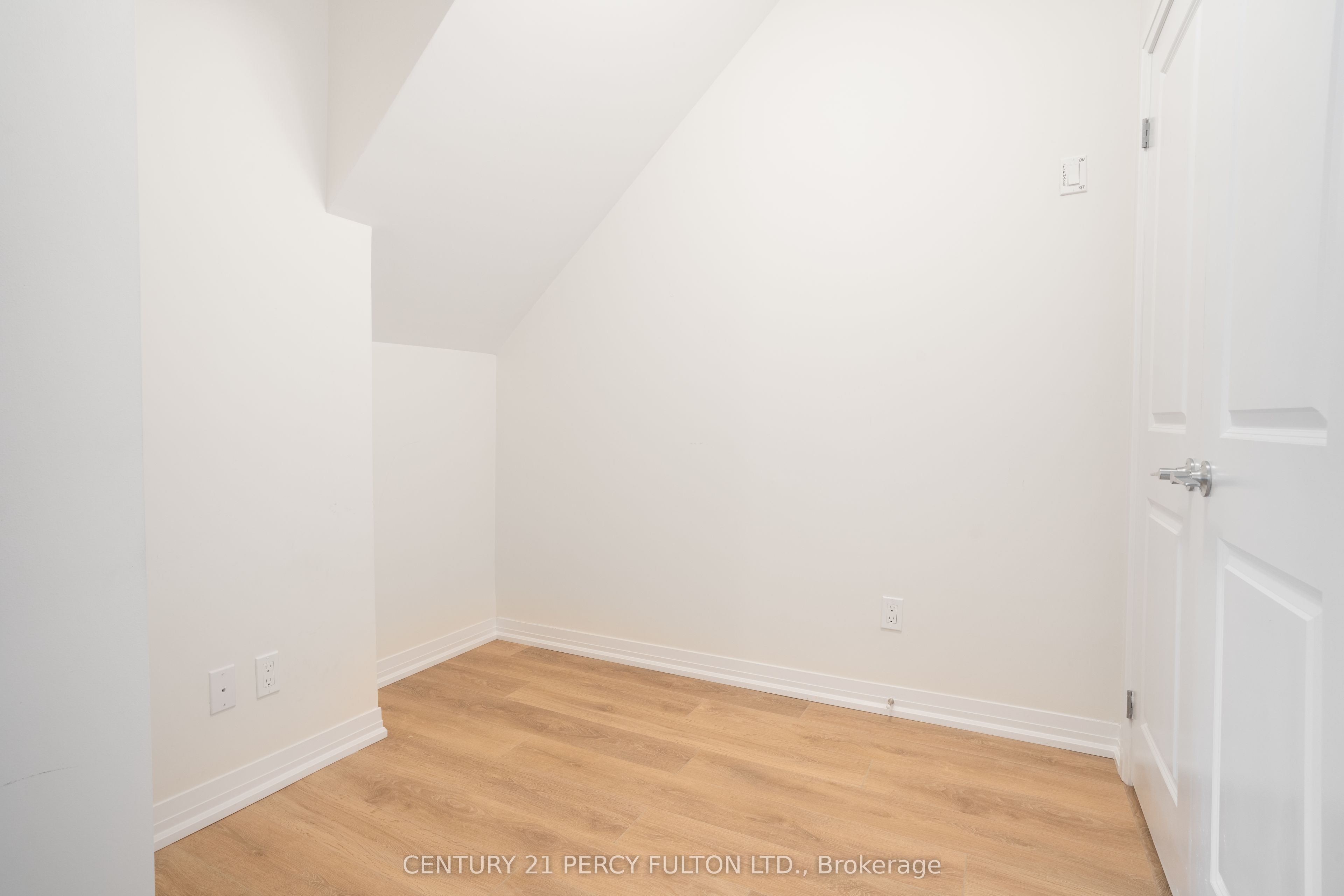 Photo 33 of Unit 212, 2635 William Jackson Drive, Pickering, Duffin Heights — HOMEH