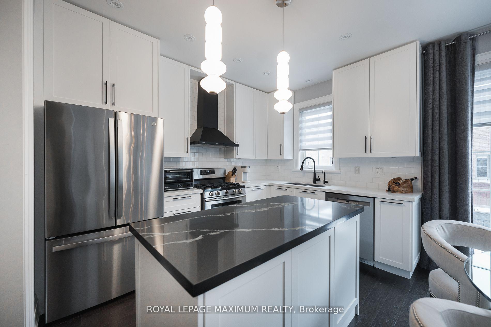 Photo 10 of 16 Alexie Way, Vaughan, Vellore Village — HOMEH