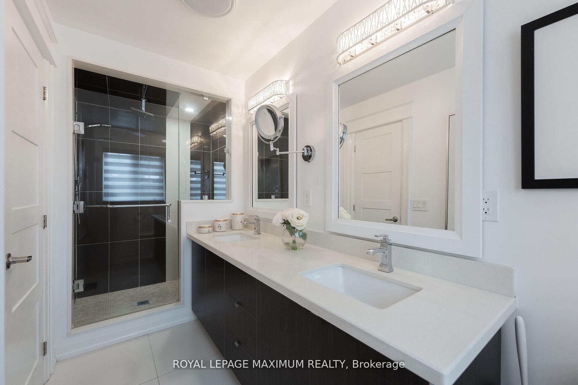 Photo 17 of 16 Alexie Way, Vaughan, Vellore Village — HOMEH