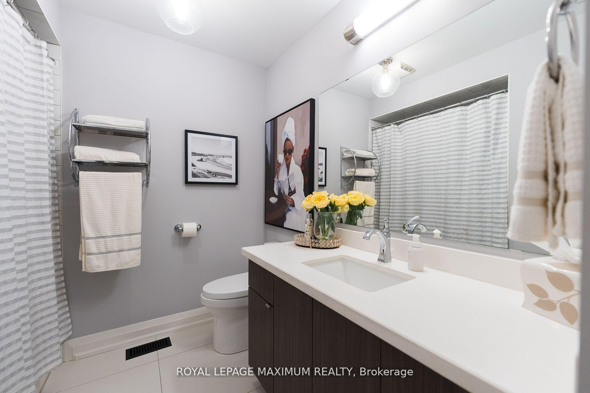 Photo 22 of 16 Alexie Way, Vaughan, Vellore Village — HOMEH