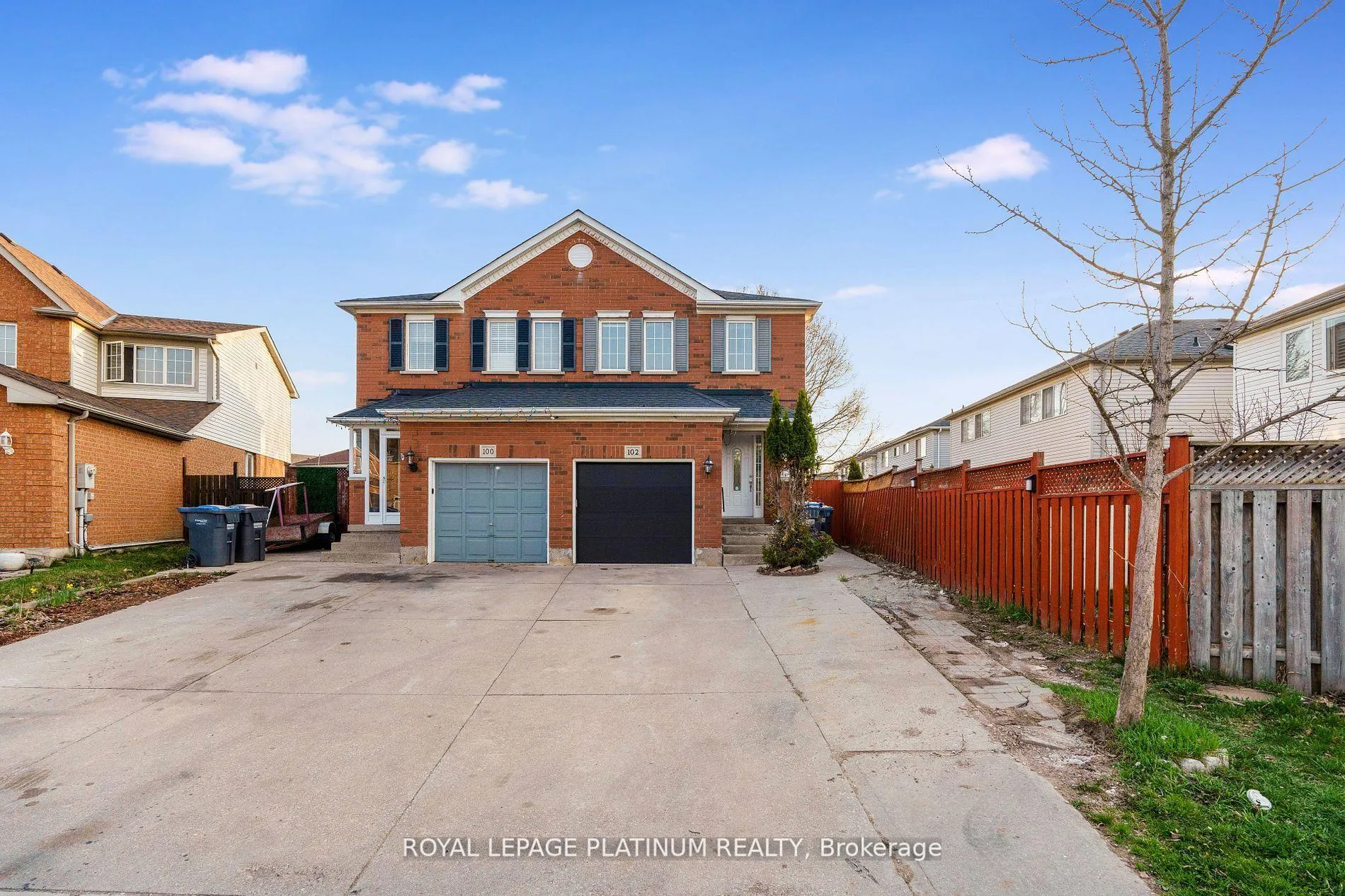 Front of 102 Bunchberry Way