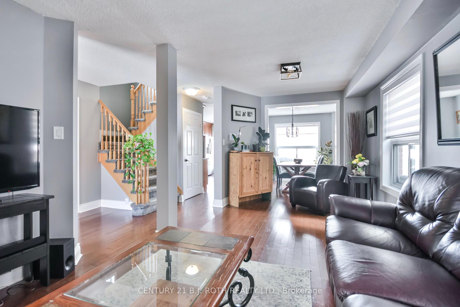 Photo 6 of 36 Sundew Drive, Barrie, Holly — HOMEH