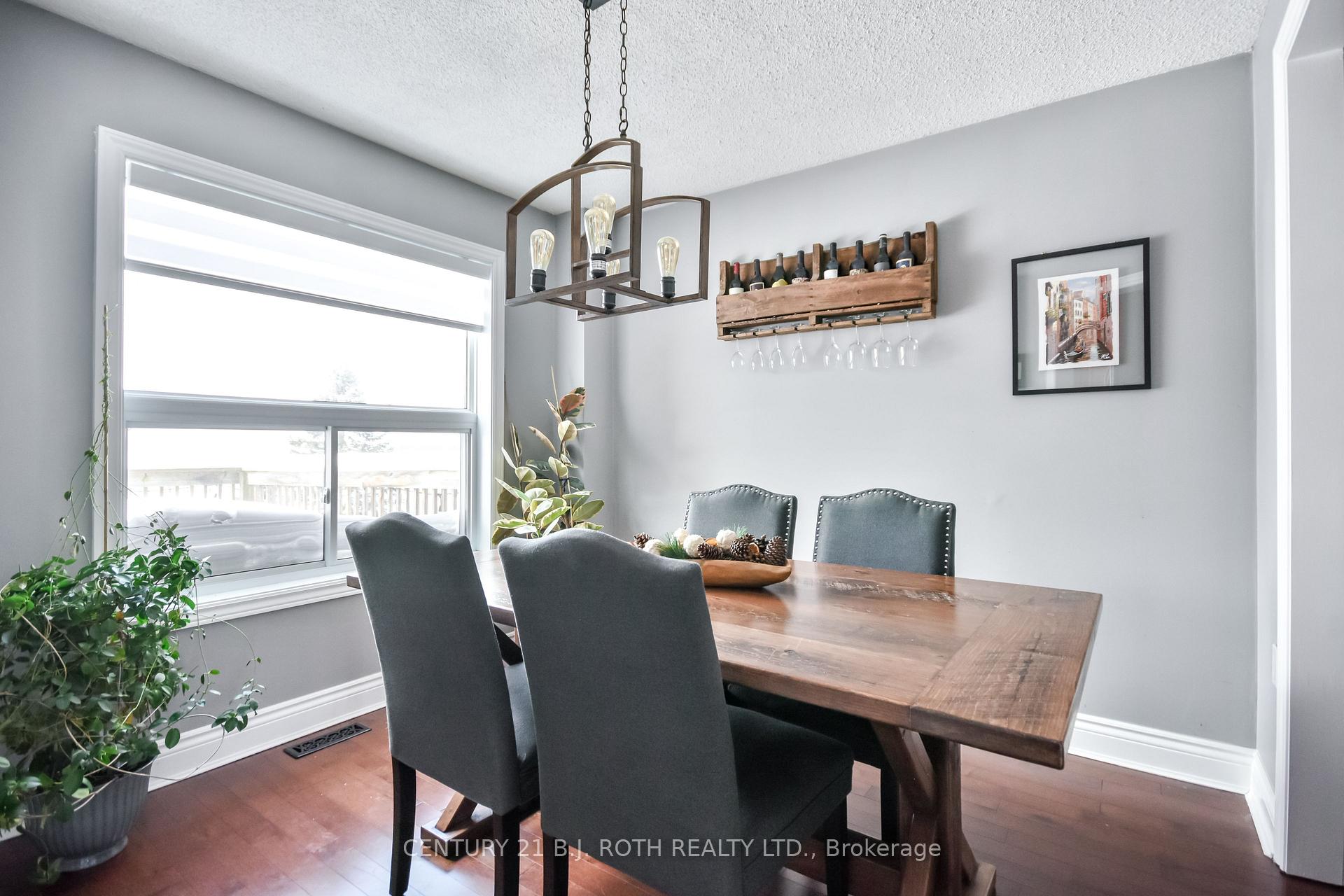 Photo 12 of 36 Sundew Drive, Barrie, Holly — HOMEH