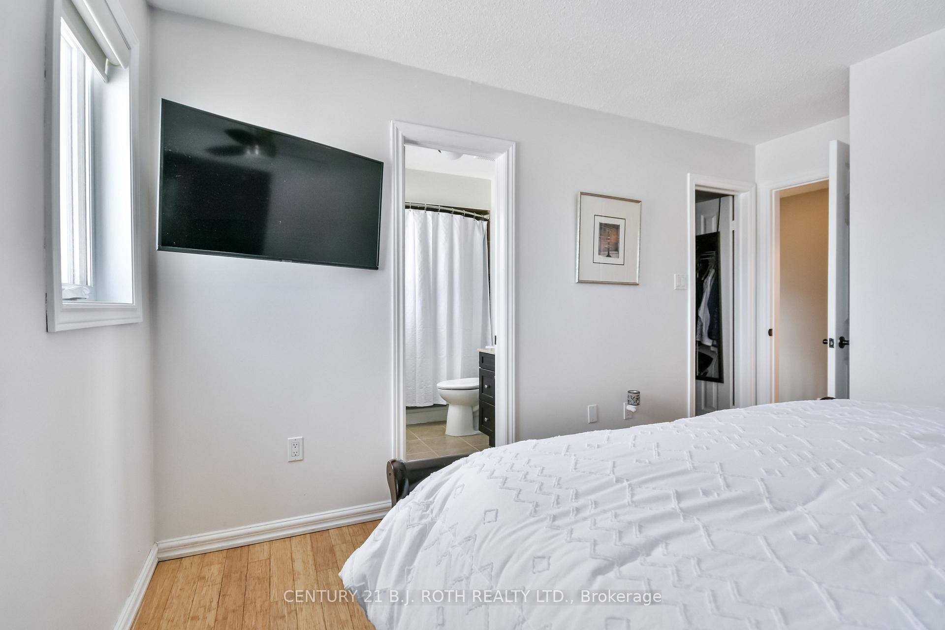 Photo 22 of 36 Sundew Drive, Barrie, Holly — HOMEH