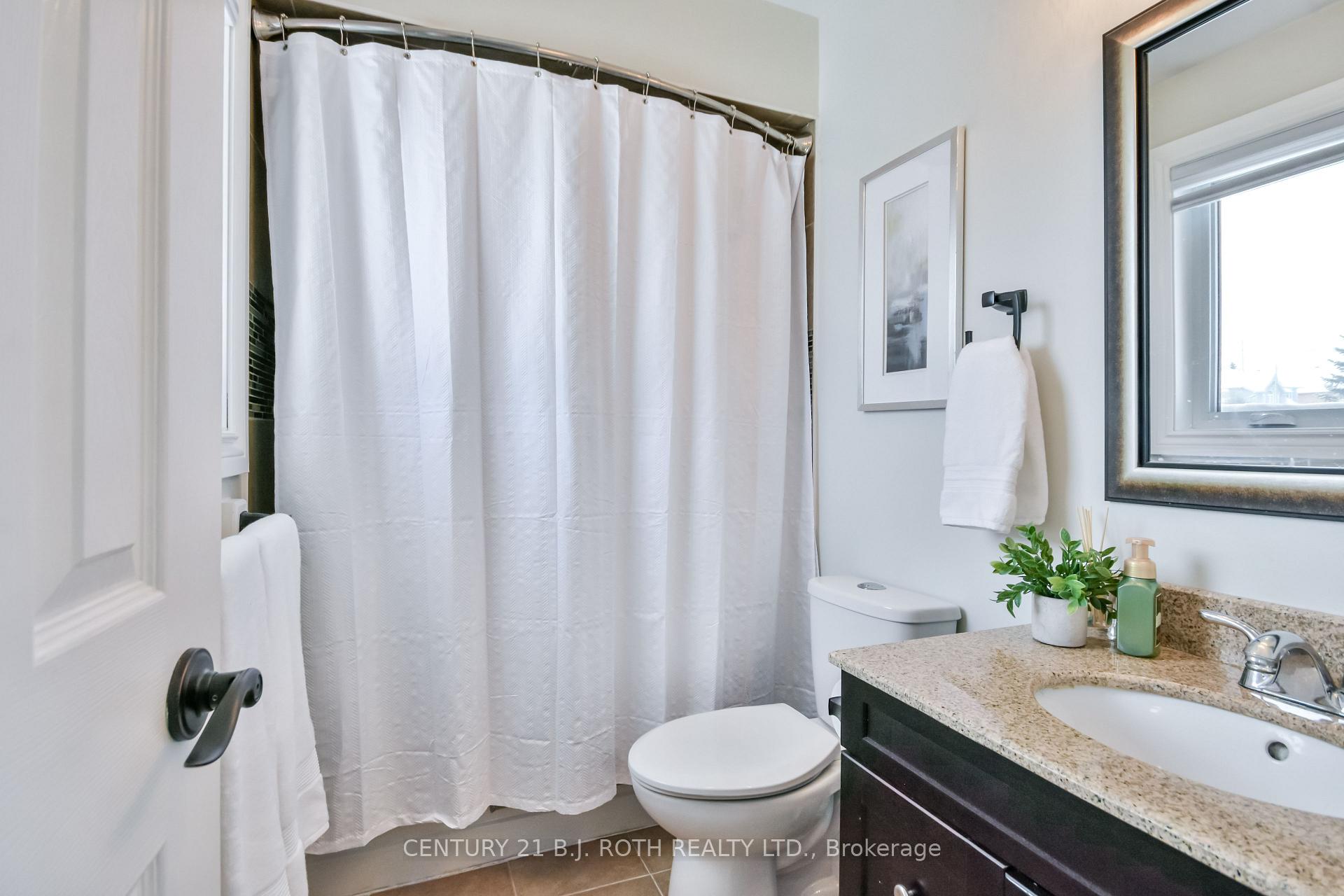 Photo 24 of 36 Sundew Drive, Barrie, Holly — HOMEH