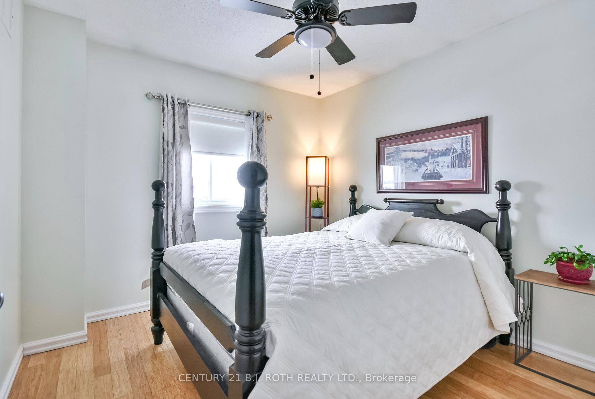 Photo 25 of 36 Sundew Drive, Barrie, Holly — HOMEH