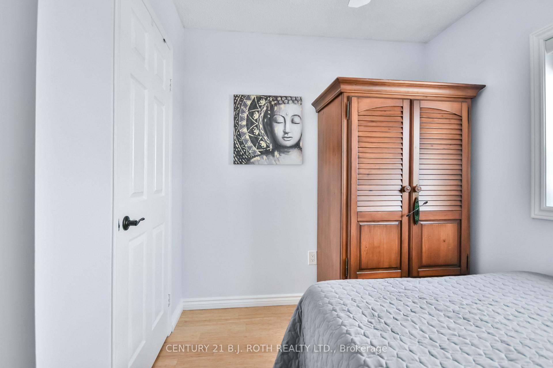 Photo 28 of 36 Sundew Drive, Barrie, Holly — HOMEH