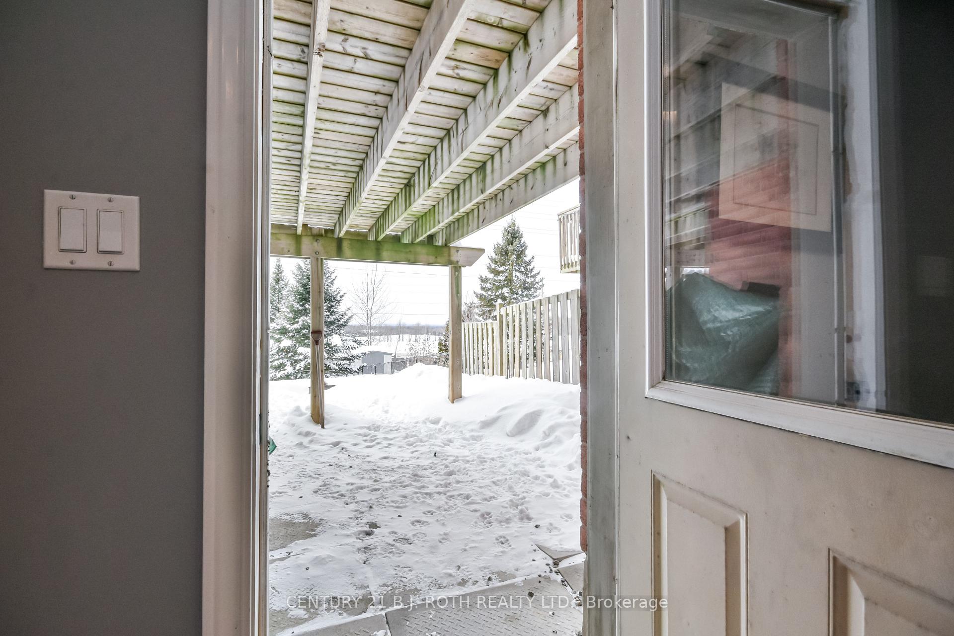 Photo 31 of 36 Sundew Drive, Barrie, Holly — HOMEH