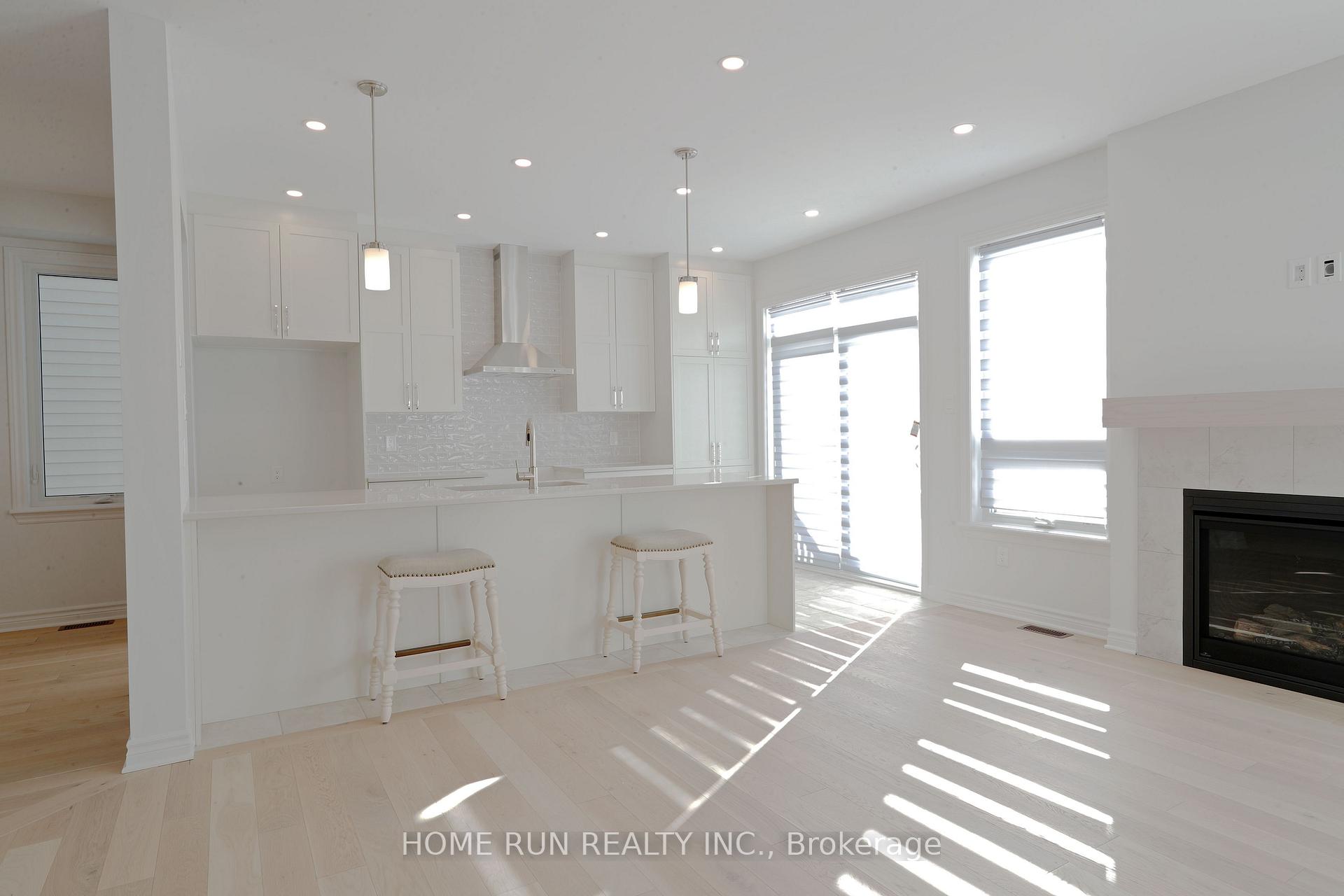 Photo 2 of 862 Atrium Ridge, Ottawa, Riverside South/Gloucester Glen — HOMEH