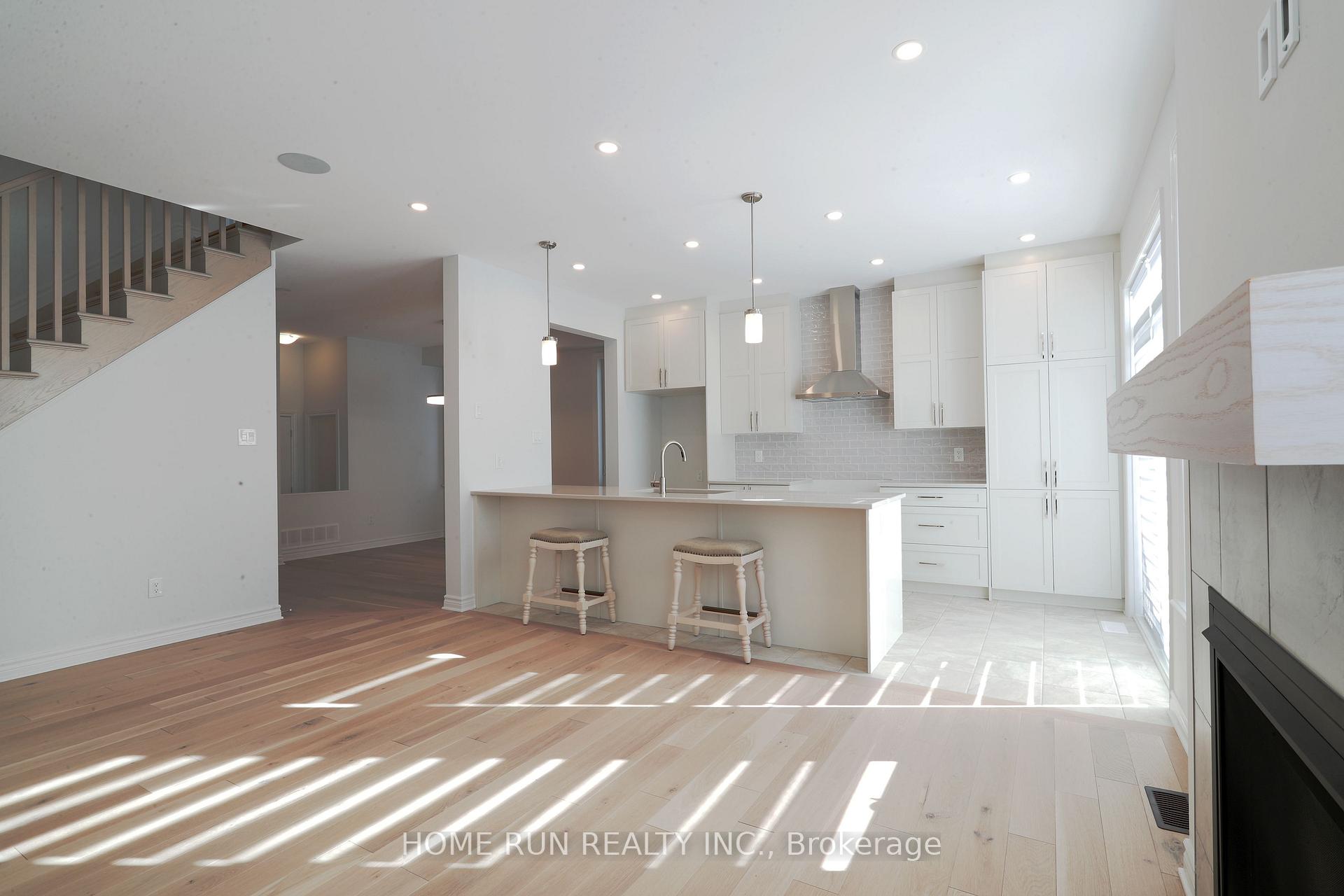 Photo 4 of 862 Atrium Ridge, Ottawa, Riverside South/Gloucester Glen — HOMEH