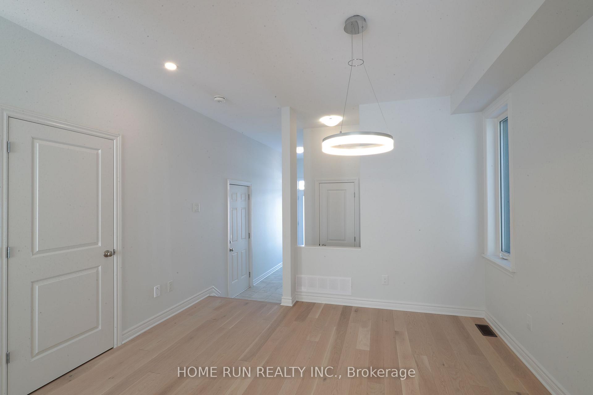 Photo 10 of 862 Atrium Ridge, Ottawa, Riverside South/Gloucester Glen — HOMEH