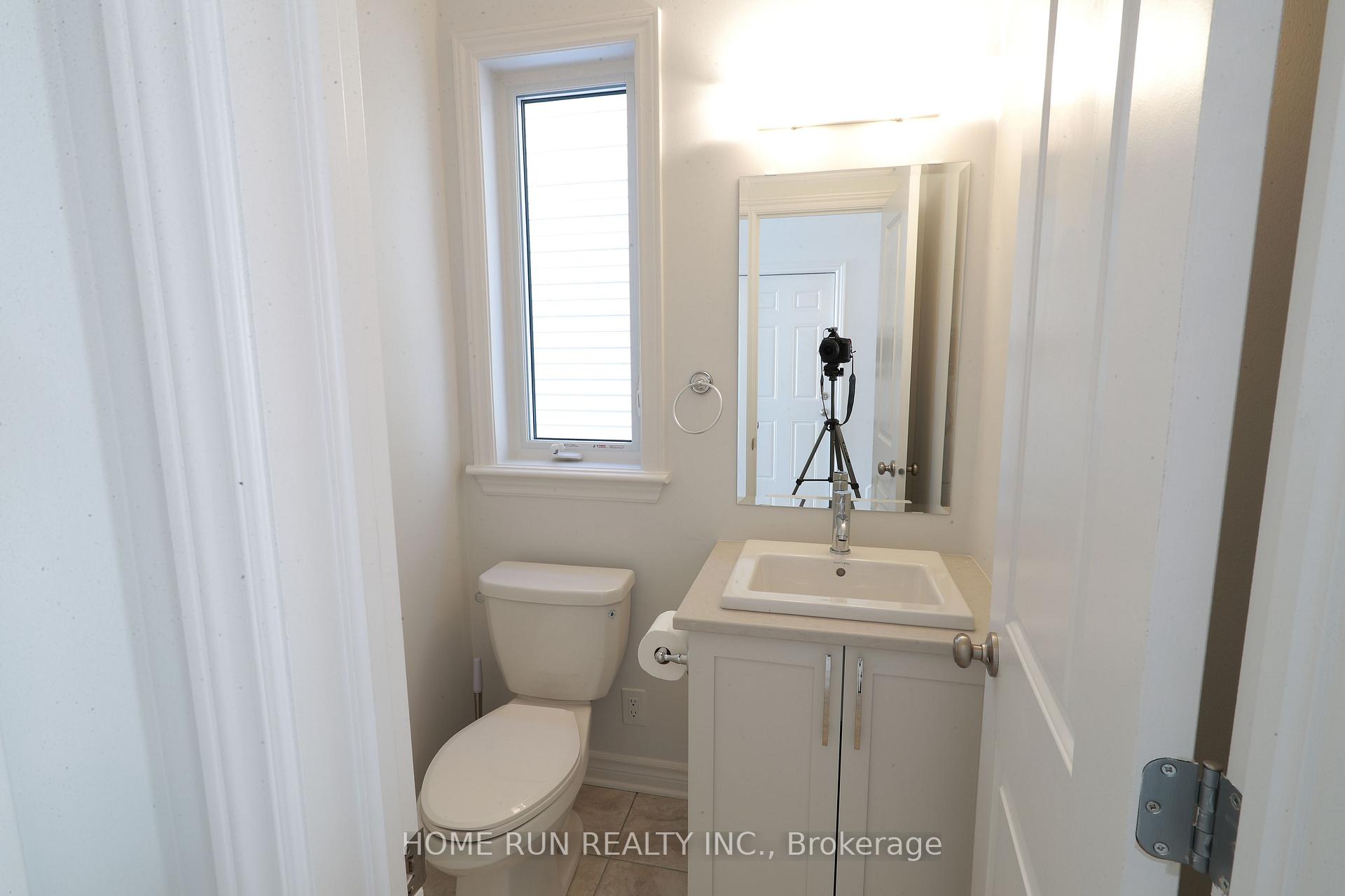 Photo 12 of 862 Atrium Ridge, Ottawa, Riverside South/Gloucester Glen — HOMEH