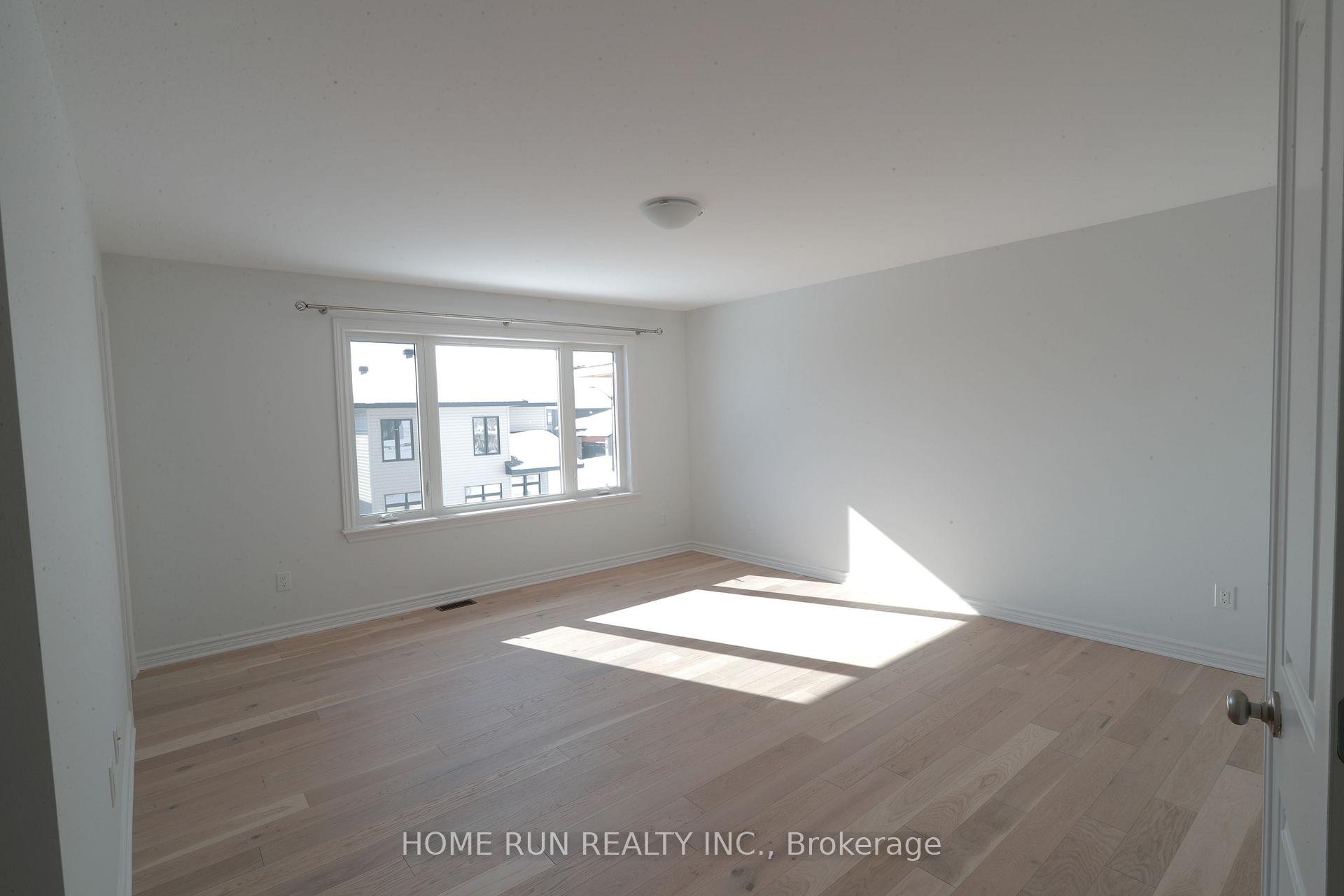Photo 13 of 862 Atrium Ridge, Ottawa, Riverside South/Gloucester Glen — HOMEH