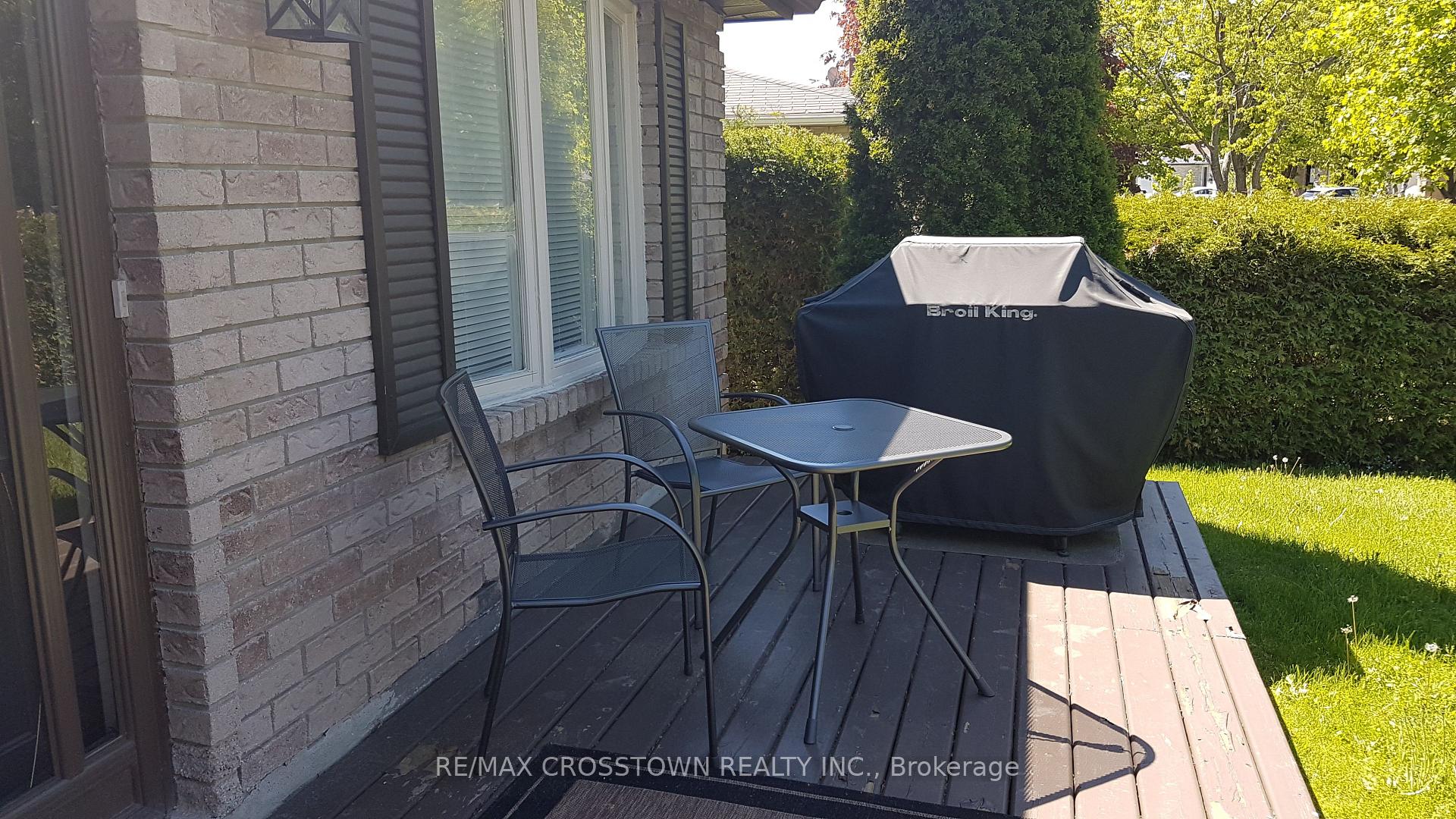 Photo 2 of 243 Lillian Crescent, Barrie, Sunnidale — HOMEH