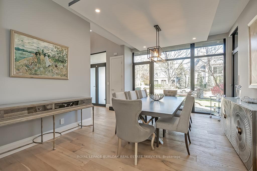 Photo 15 of 136 Avondale Court, Burlington, Shoreacres — HOMEH
