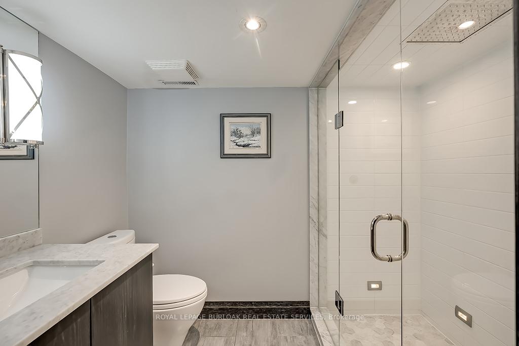 Photo 38 of 136 Avondale Court, Burlington, Shoreacres — HOMEH