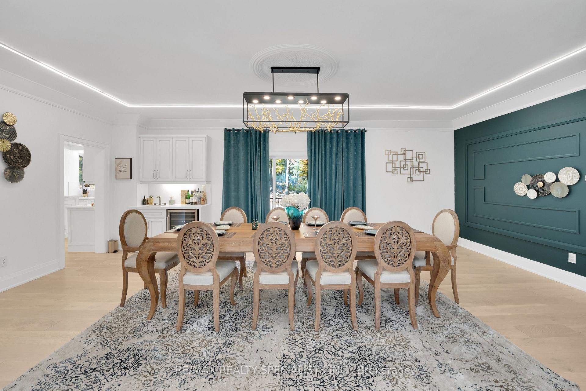 Photo 4 of 62 Silver Fox Place, Vaughan, Rural Vaughan — HOMEH