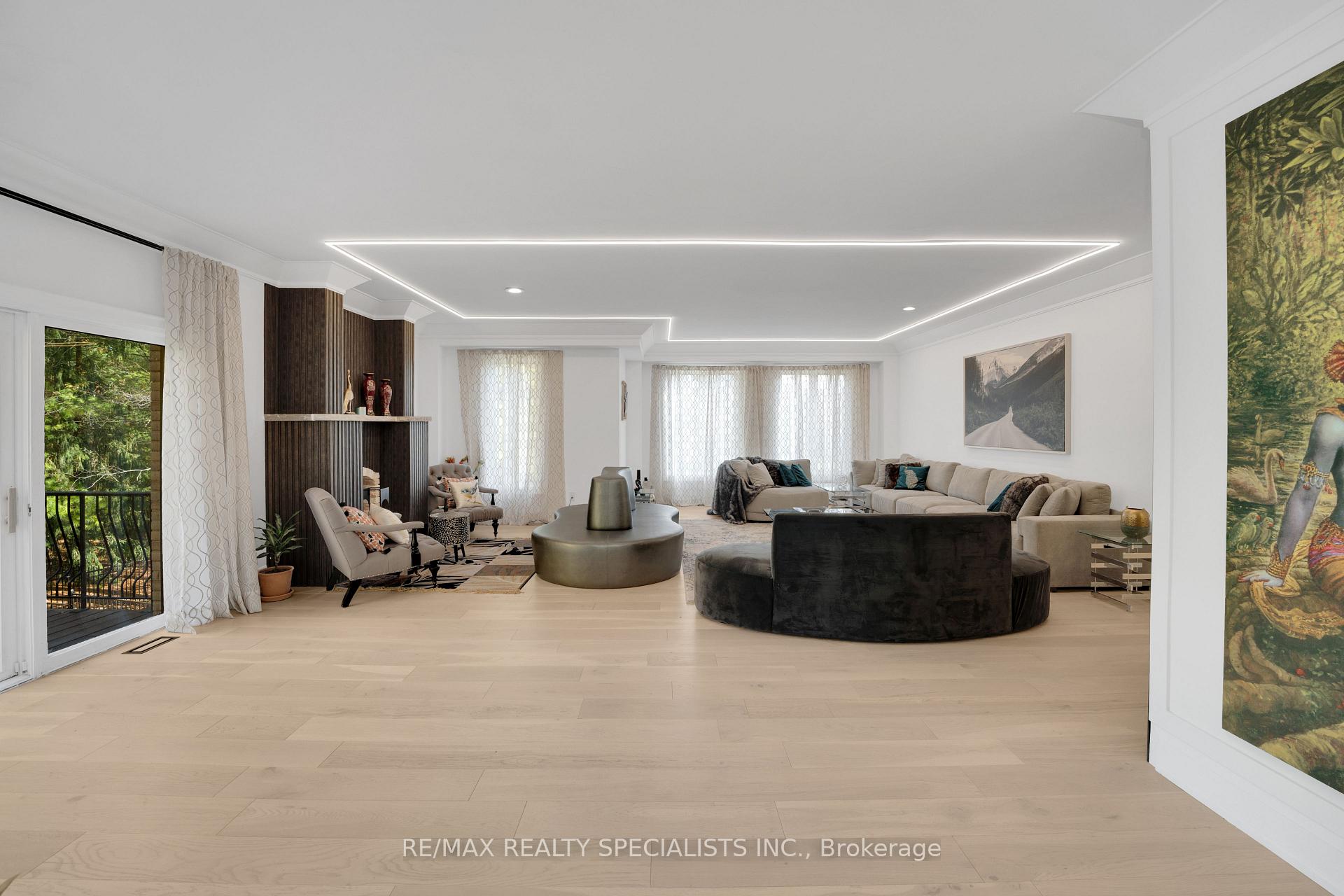 Photo 7 of 62 Silver Fox Place, Vaughan, Rural Vaughan — HOMEH