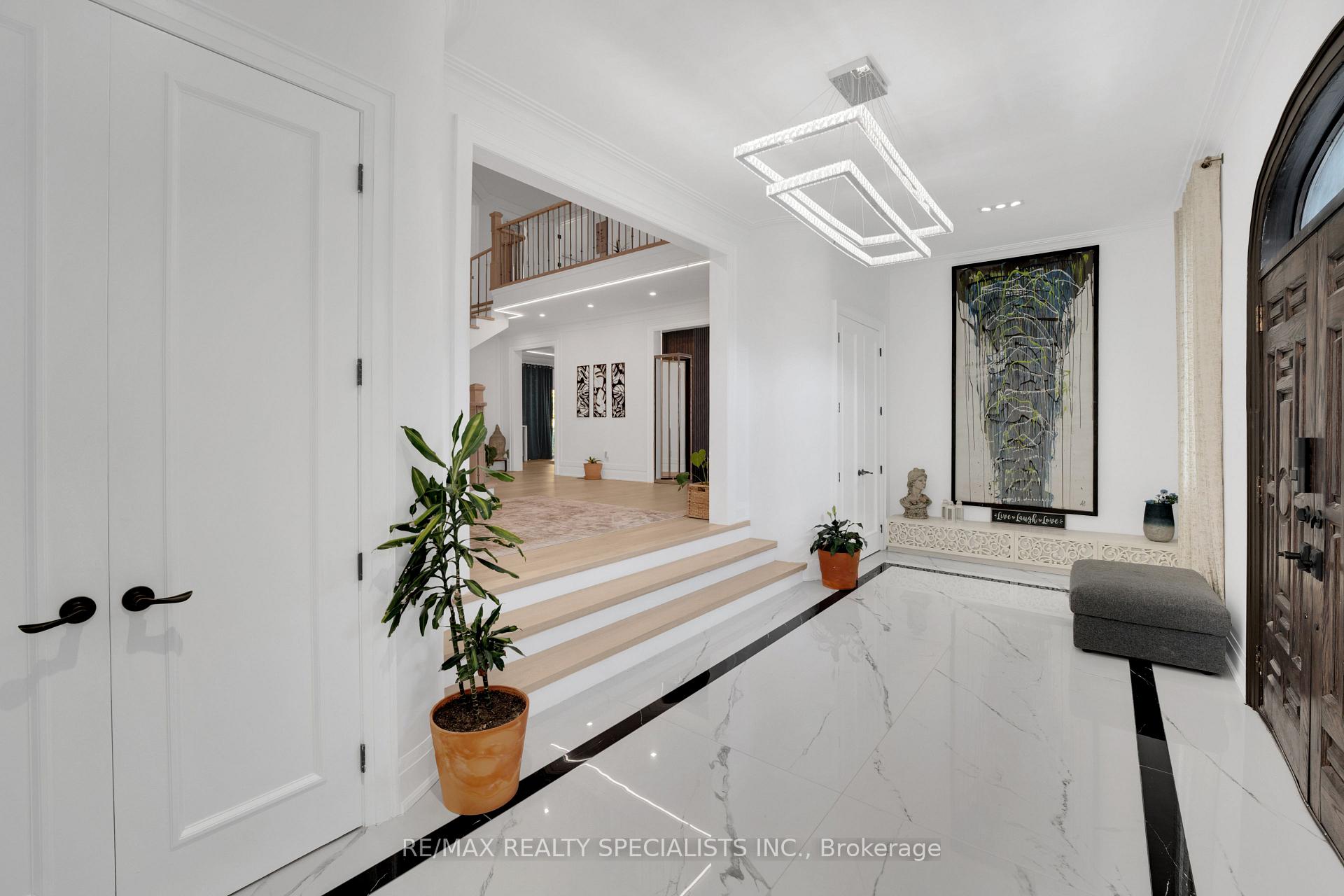 Photo 9 of 62 Silver Fox Place, Vaughan, Rural Vaughan — HOMEH