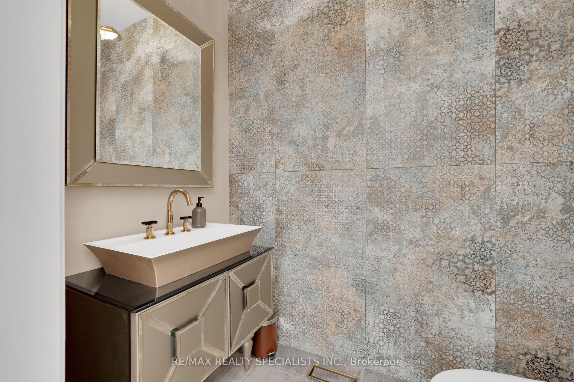 Photo 17 of 62 Silver Fox Place, Vaughan, Rural Vaughan — HOMEH