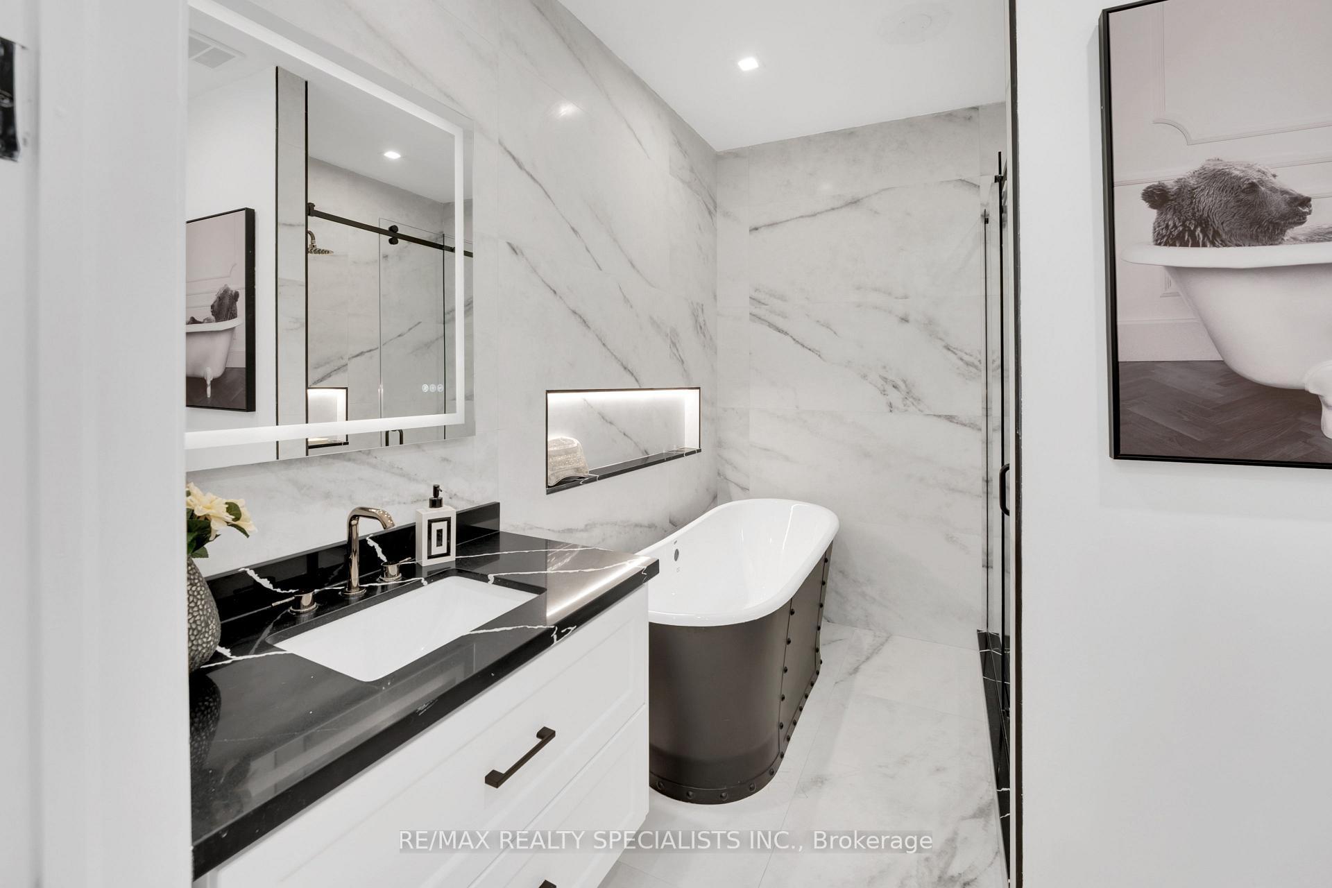 Photo 32 of 62 Silver Fox Place, Vaughan, Rural Vaughan — HOMEH