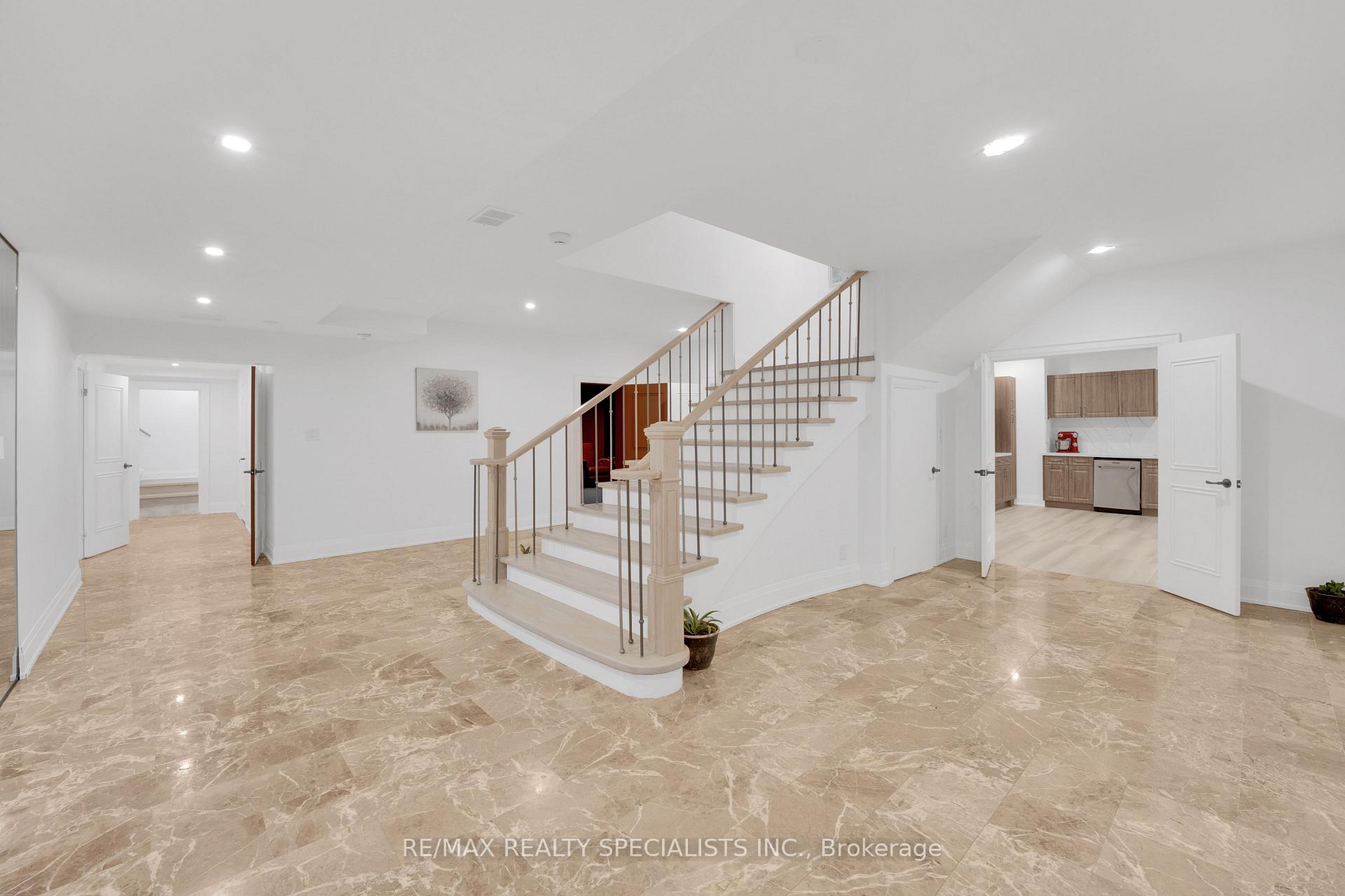 Photo 34 of 62 Silver Fox Place, Vaughan, Rural Vaughan — HOMEH