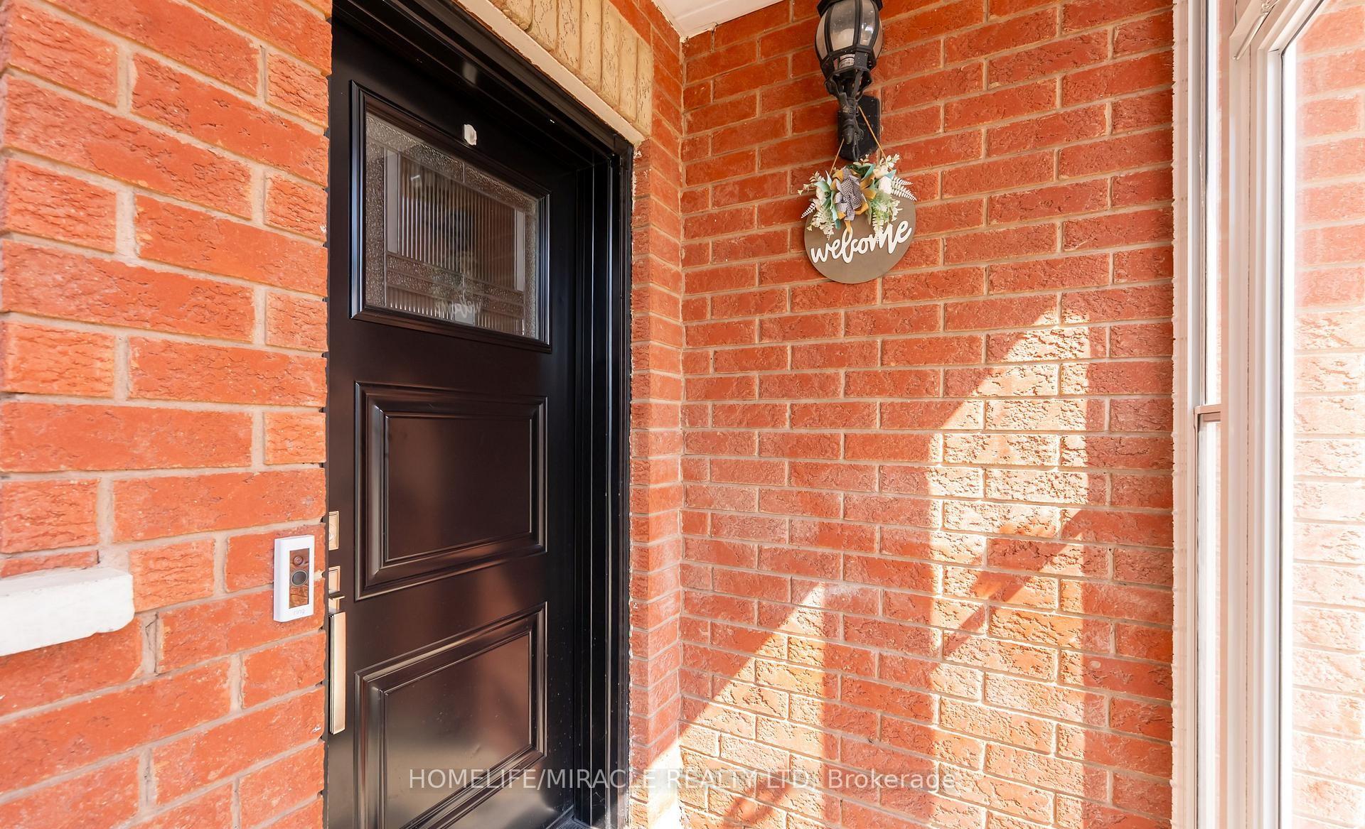 Photo 3 of 23 Mosley Crescent, Brampton, Fletcher's West — HOMEH