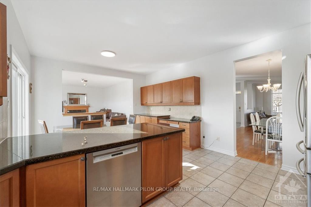 Photo 4 of 143 Baroness Drive, Ottawa, Barrhaven East — HOMEH