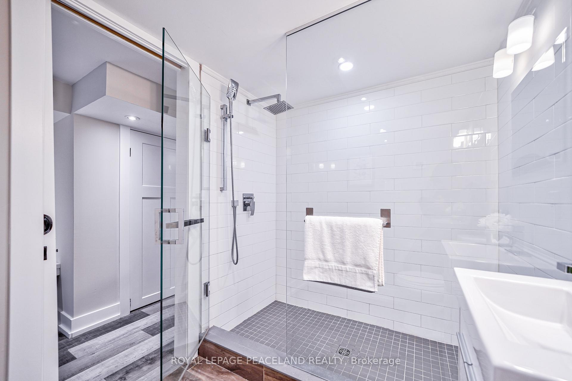 Photo 33 of 1336 Bunnell Drive, Burlington, Mountainside — HOMEH