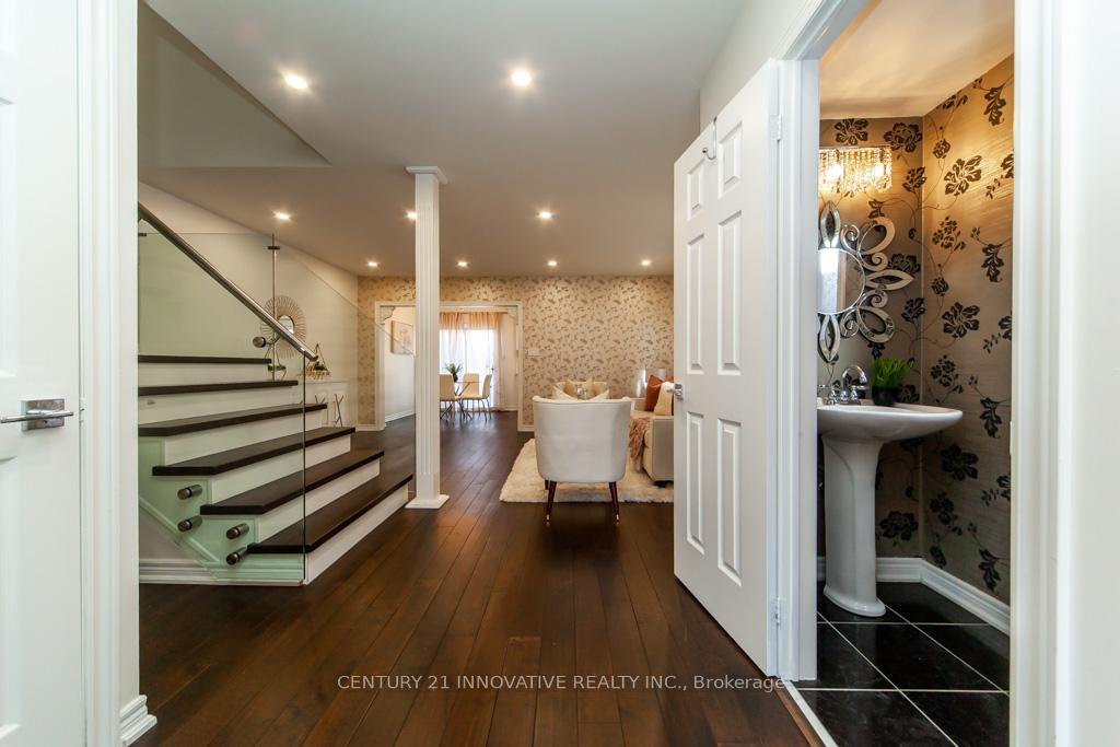 Photo 15 of 56 Royal Appian Crescent, Vaughan, Patterson — HOMEH