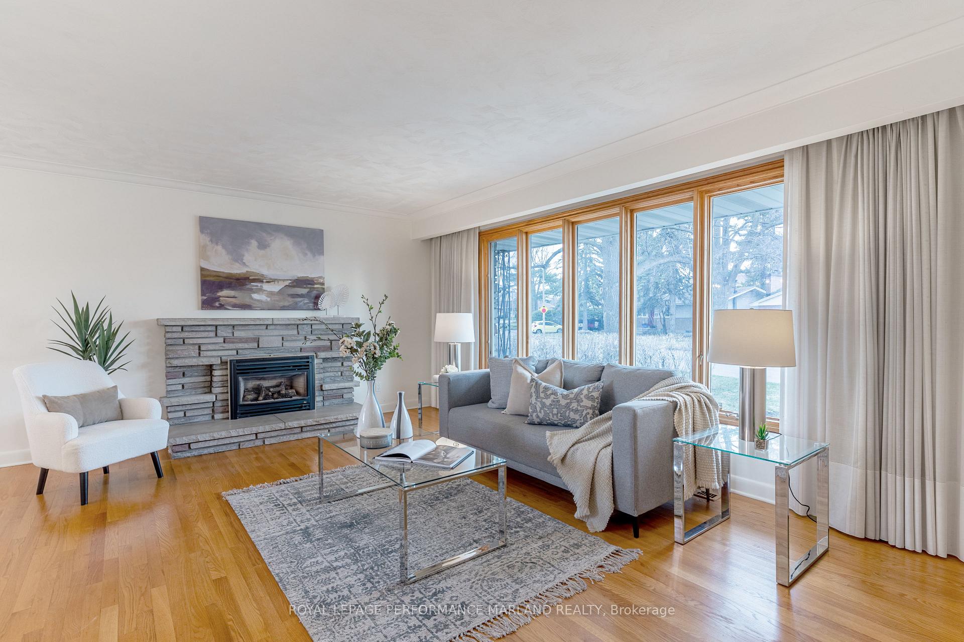 Photo 4 of 1871 Wembley Avenue, Ottawa, Carlingwood — HOMEH
