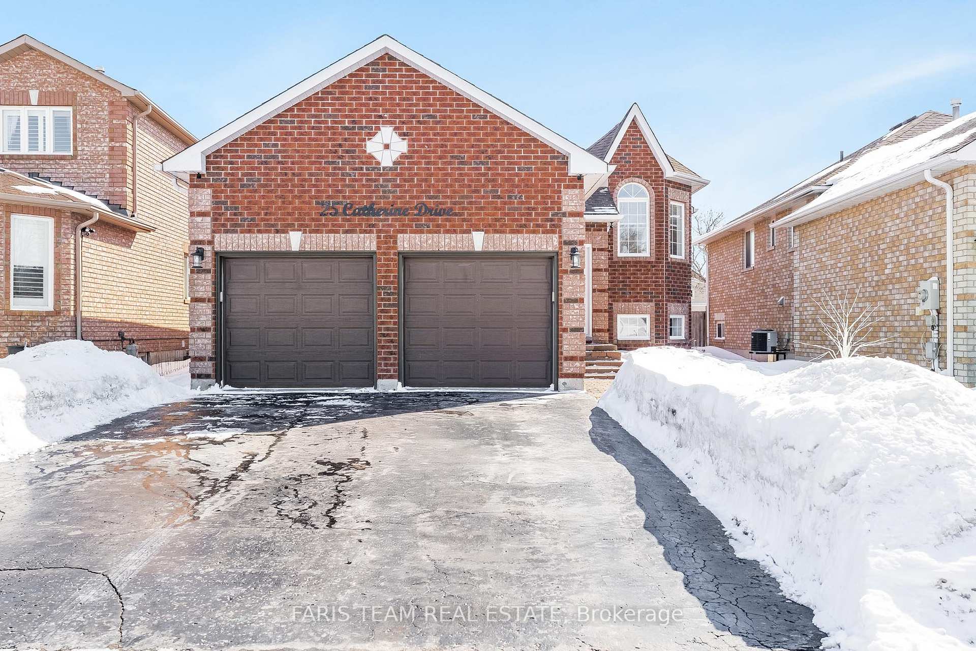 Photo 2 of 25 Catherine Drive, Barrie, Painswick South — HOMEH