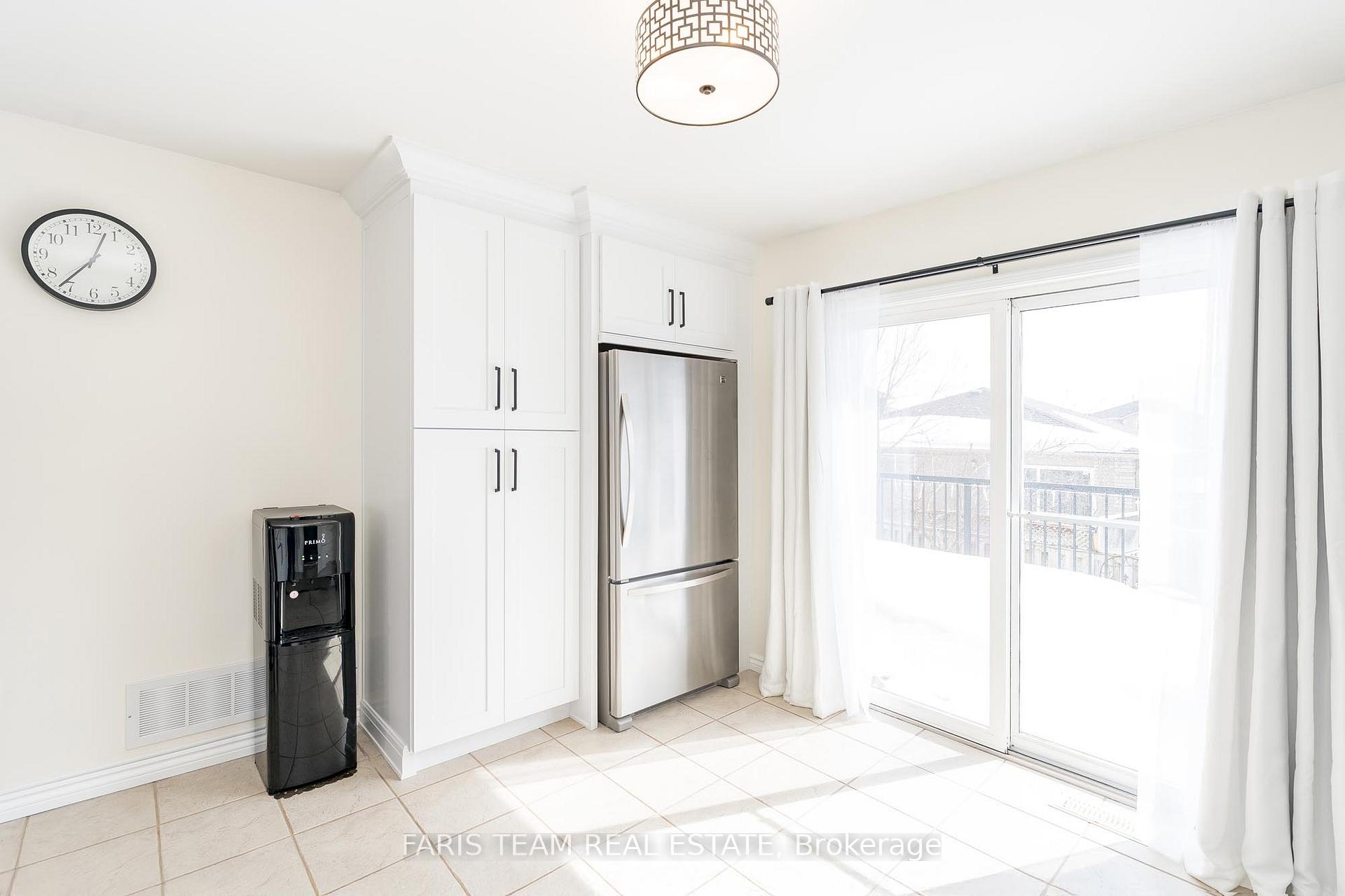 Photo 5 of 25 Catherine Drive, Barrie, Painswick South — HOMEH