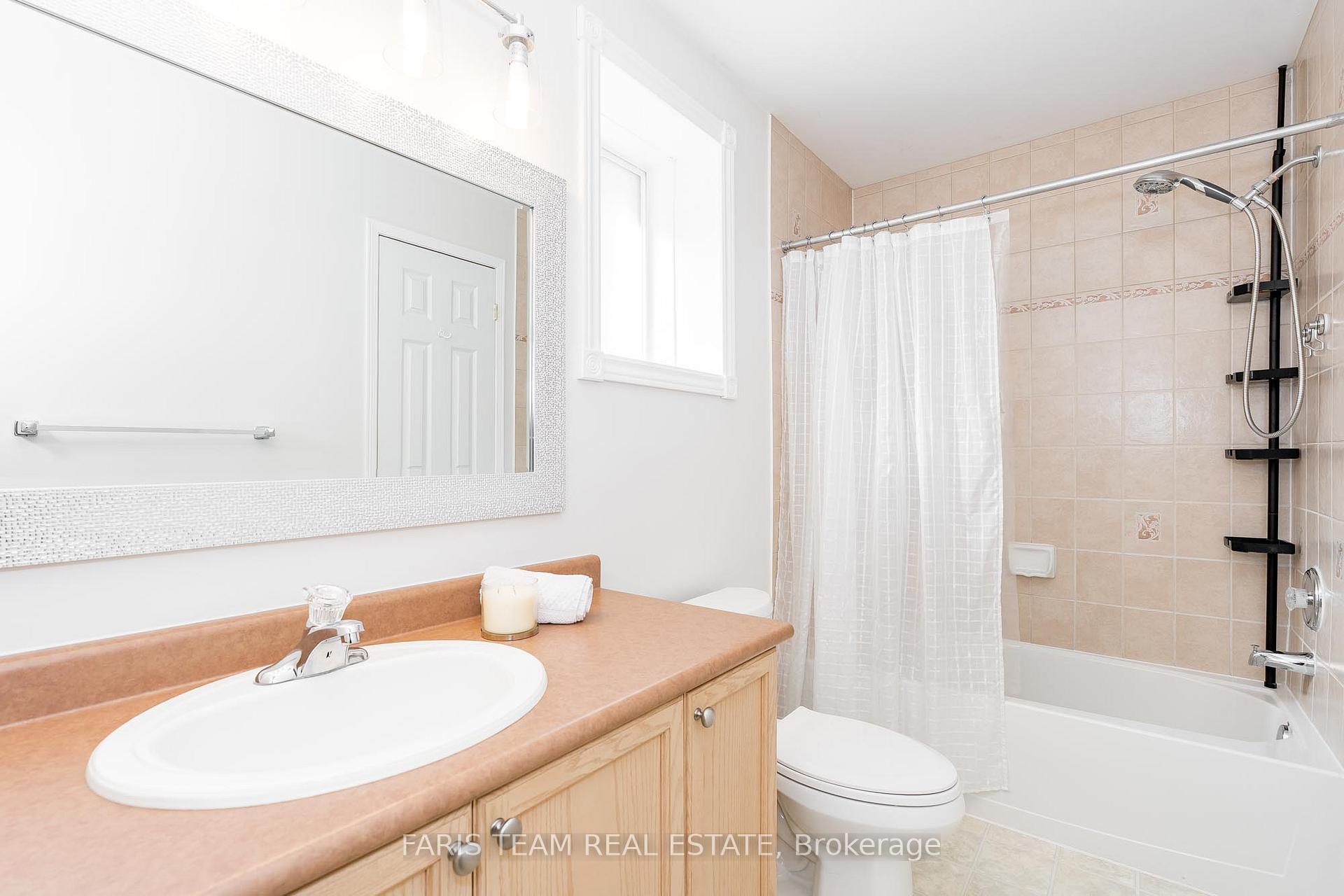 Photo 17 of 25 Catherine Drive, Barrie, Painswick South — HOMEH