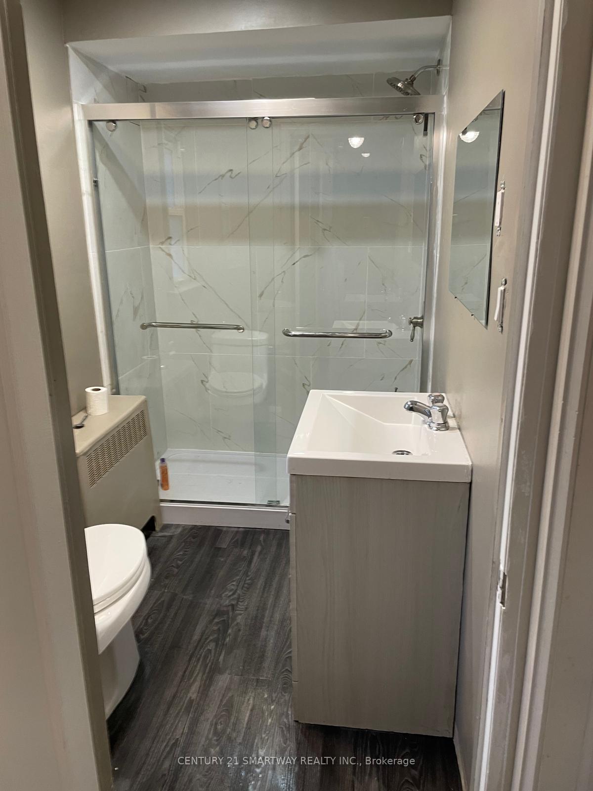 Photo 4 of 4528 Longmoor Drive, Burlington, Shoreacres — HOMEH