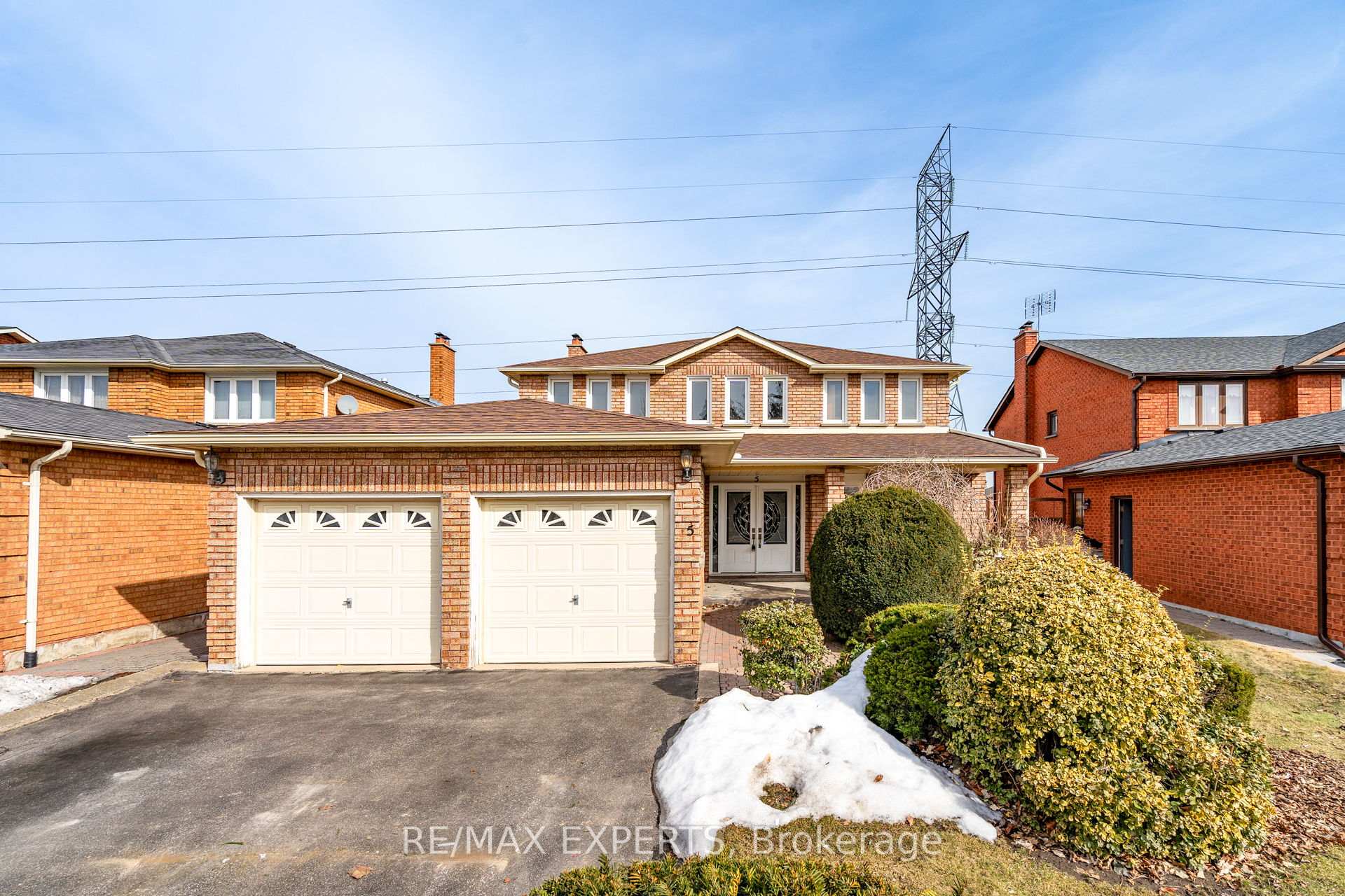 Photo 1 of 5 Cabaletta Crescent, Vaughan, West Woodbridge — HOMEH