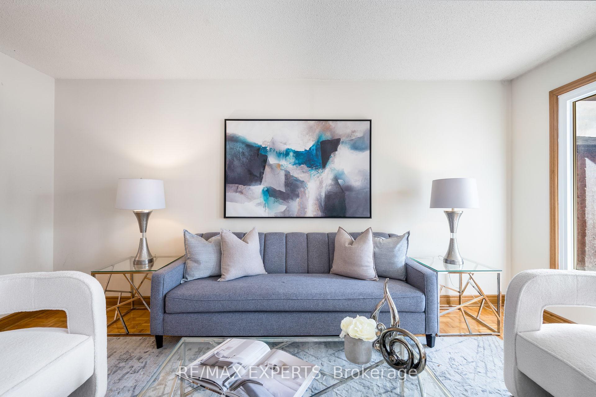 Photo 7 of 5 Cabaletta Crescent, Vaughan, West Woodbridge — HOMEH