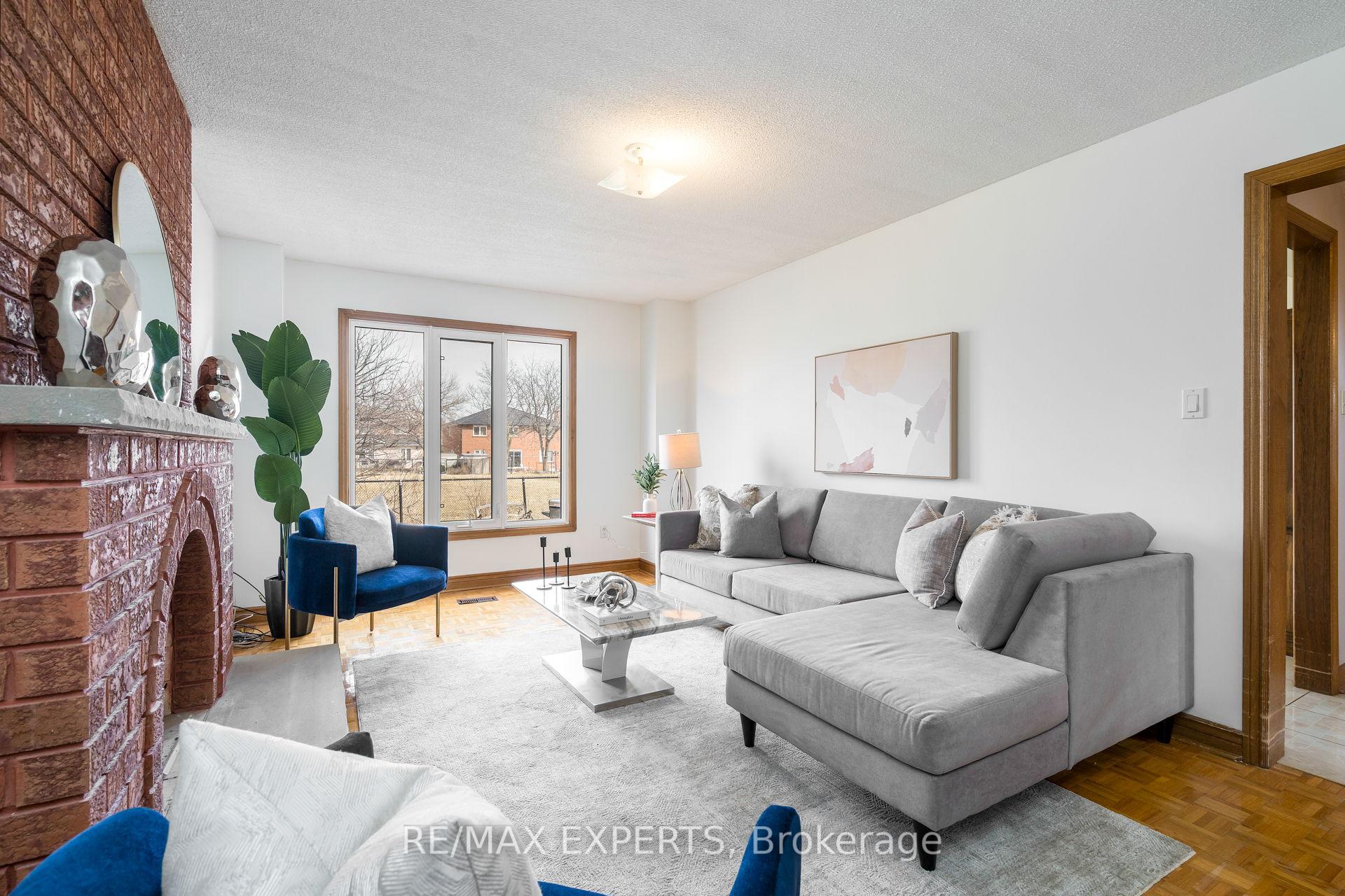 Photo 11 of 5 Cabaletta Crescent, Vaughan, West Woodbridge — HOMEH