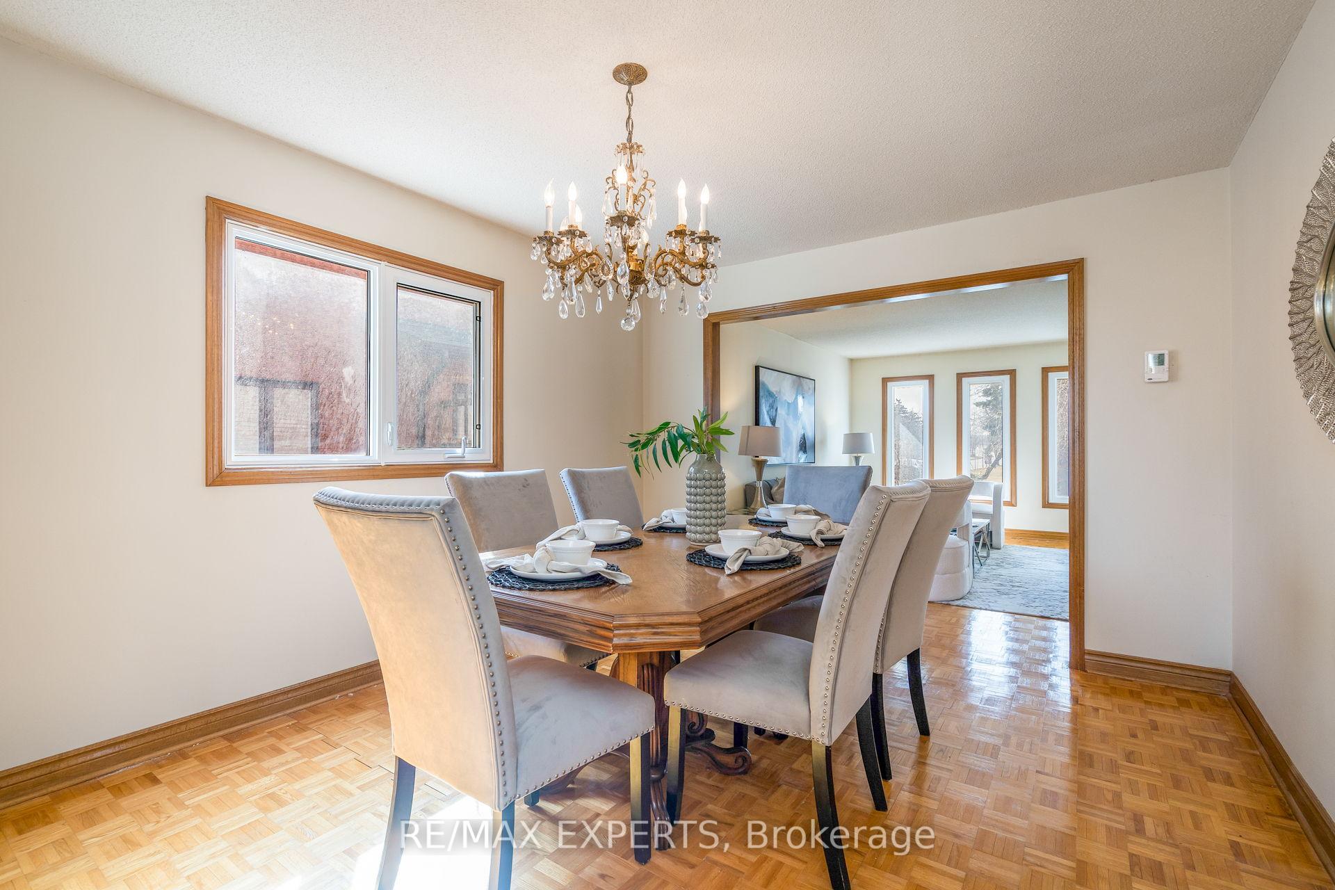 Photo 13 of 5 Cabaletta Crescent, Vaughan, West Woodbridge — HOMEH