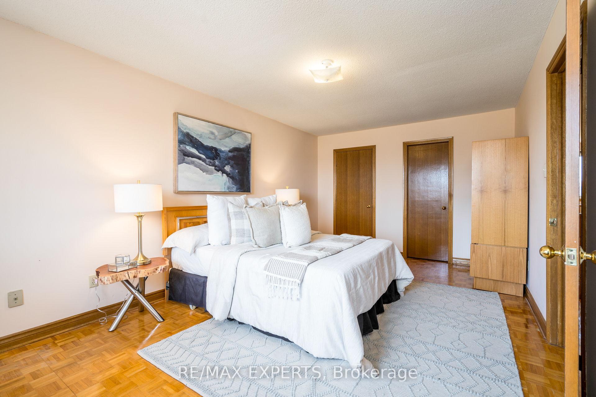 Photo 22 of 5 Cabaletta Crescent, Vaughan, West Woodbridge — HOMEH