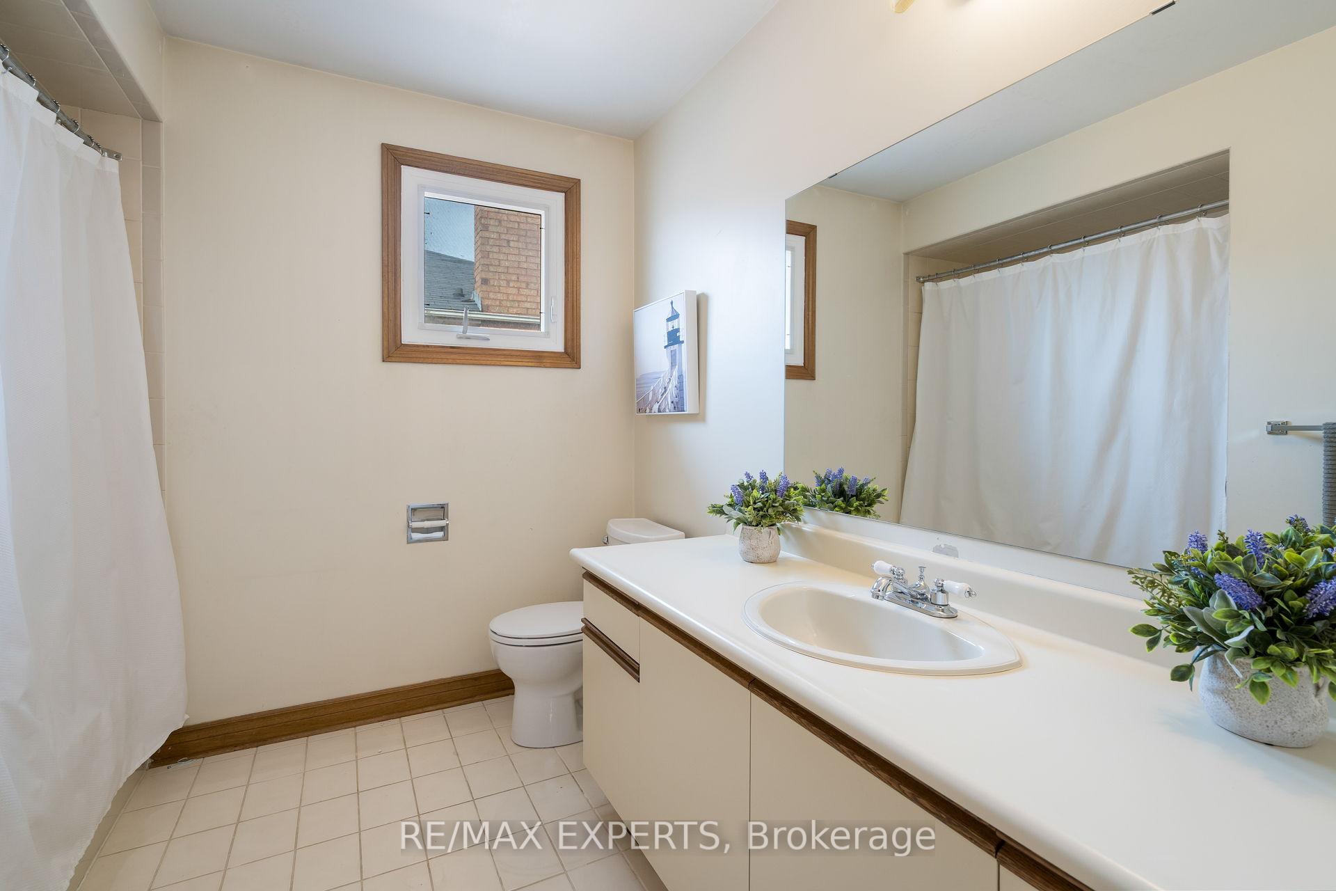 Photo 27 of 5 Cabaletta Crescent, Vaughan, West Woodbridge — HOMEH