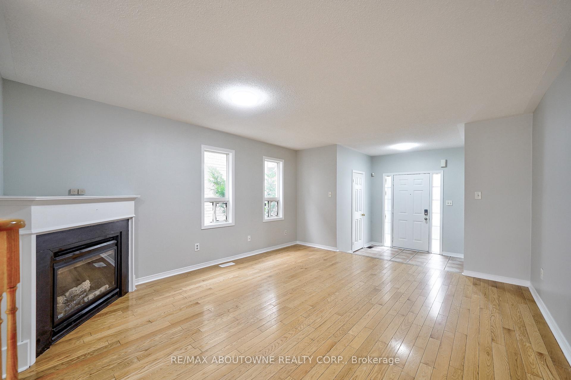 Photo 5 of 556 Delphine Drive, Burlington, Appleby — HOMEH