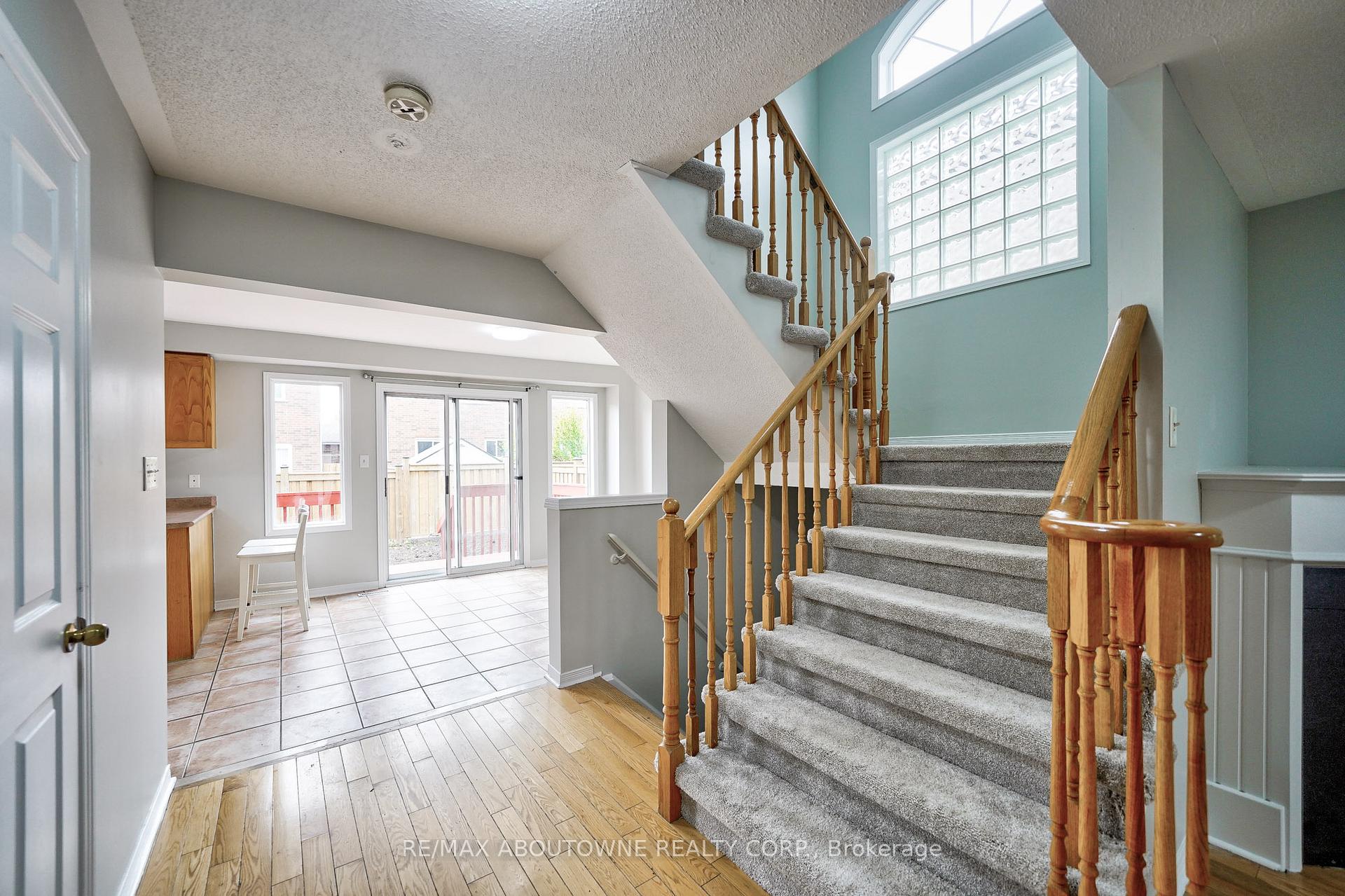 Photo 8 of 556 Delphine Drive, Burlington, Appleby — HOMEH