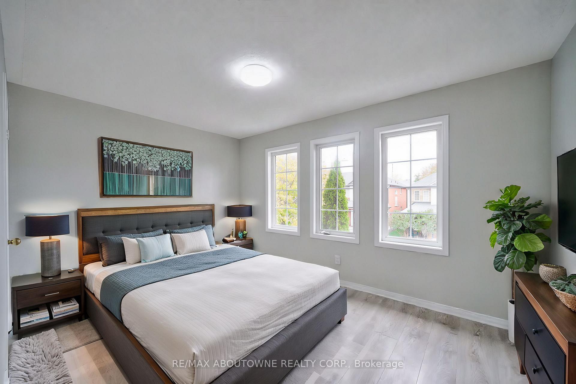 Photo 21 of 556 Delphine Drive, Burlington, Appleby — HOMEH