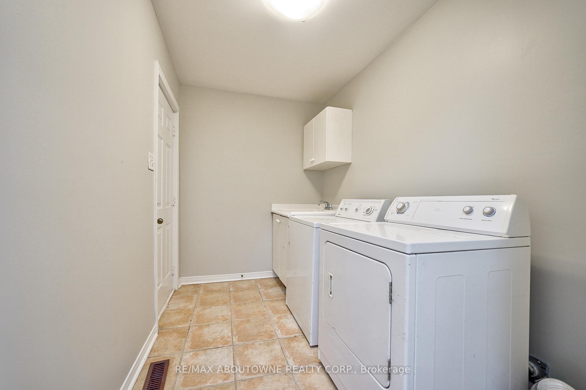 Photo 27 of 556 Delphine Drive, Burlington, Appleby — HOMEH