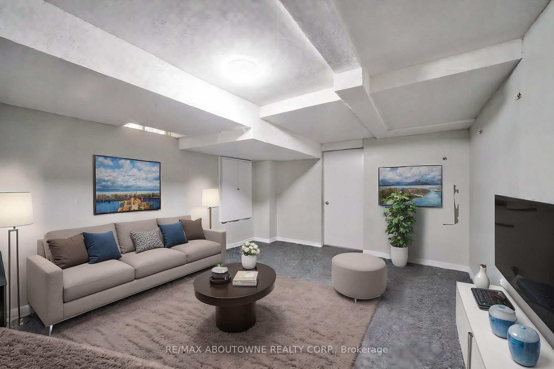Photo 30 of 556 Delphine Drive, Burlington, Appleby — HOMEH