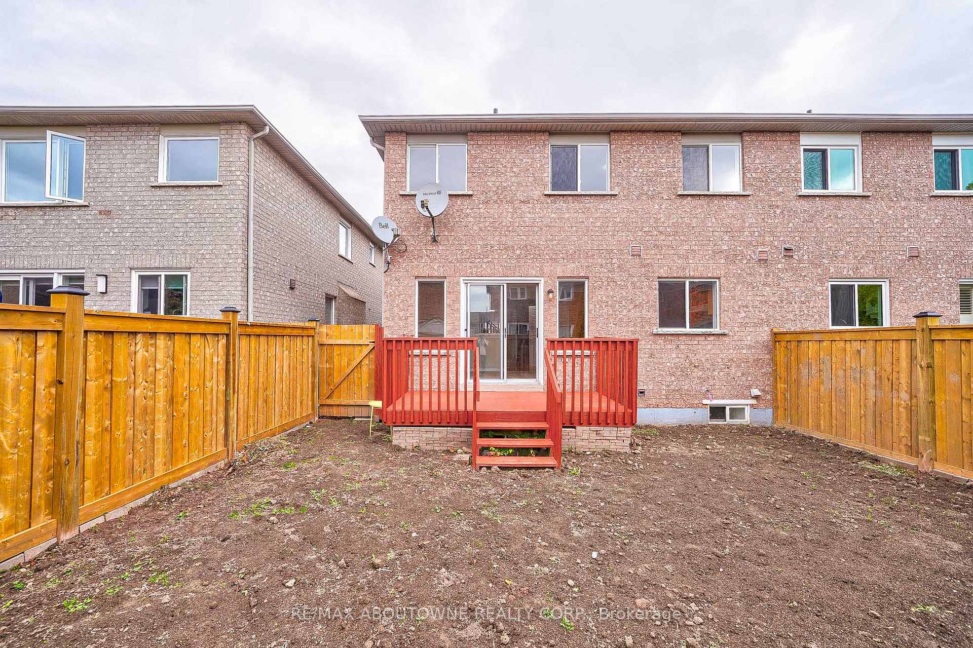 Photo 38 of 556 Delphine Drive, Burlington, Appleby — HOMEH