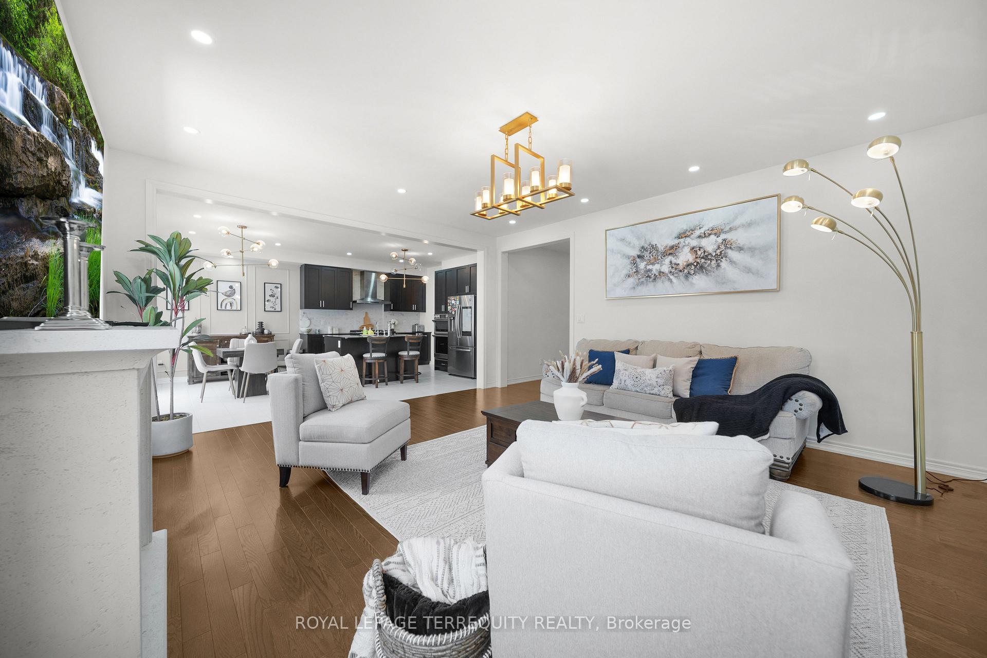 Photo 10 of 372 Clockwork Drive, Brampton, Northwest Brampton — HOMEH